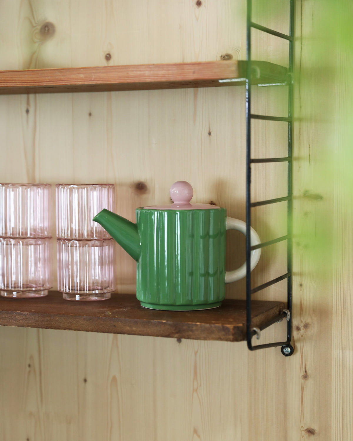 Teekanne TUBE grün mit rosa