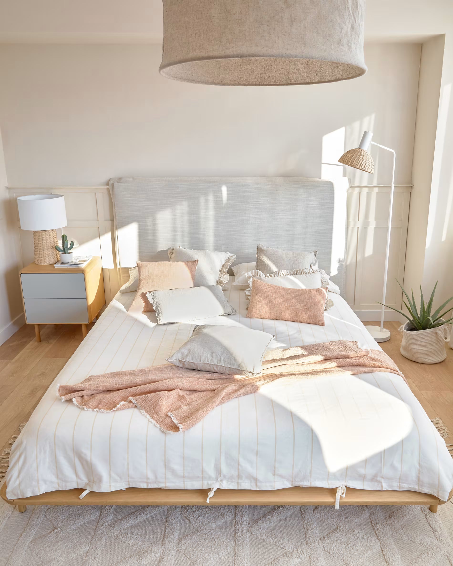 ANIELLE Nightstand Light Gray with Wood