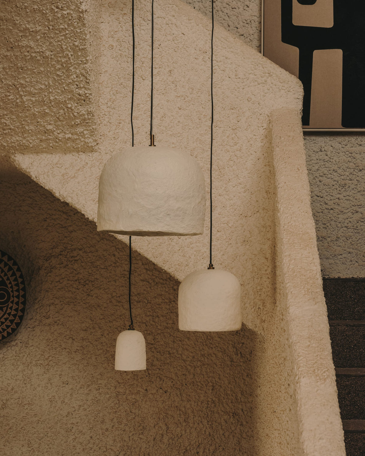 Lampa wisząca SINEU biały papier mâché – ujęcie 2