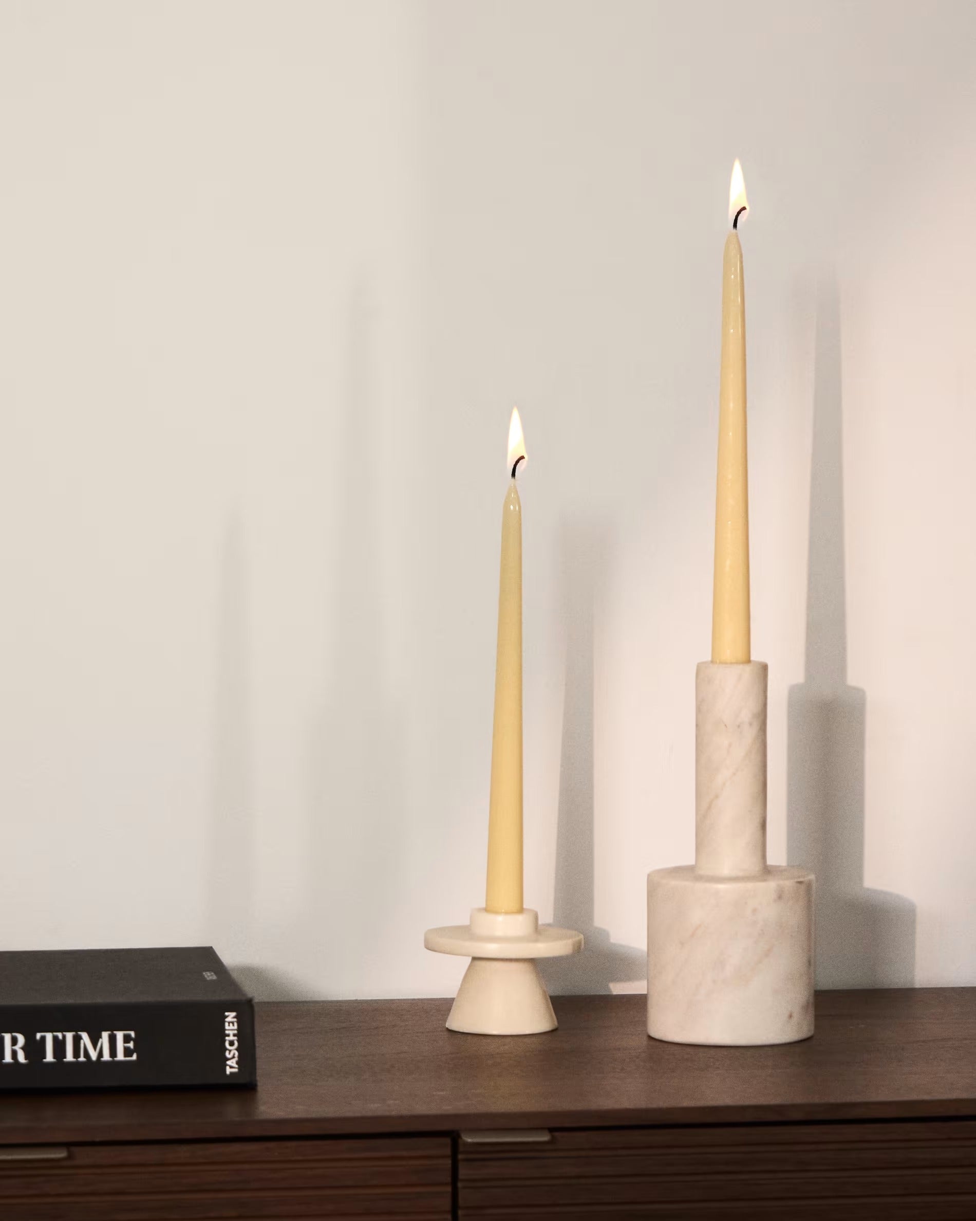 ZALVORI Candle Holder White Marble