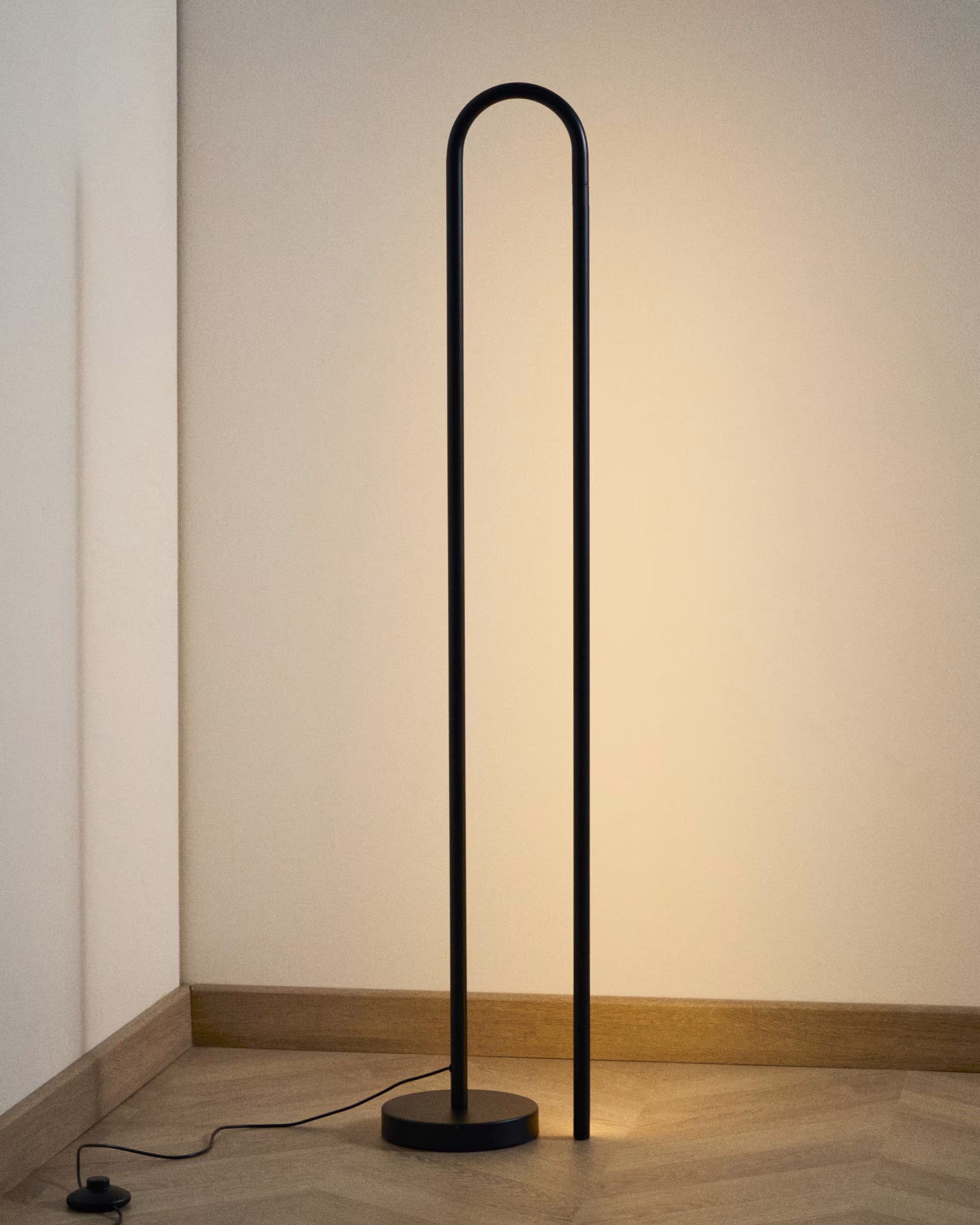 Stehlampe BOW schwarz [Amelia]