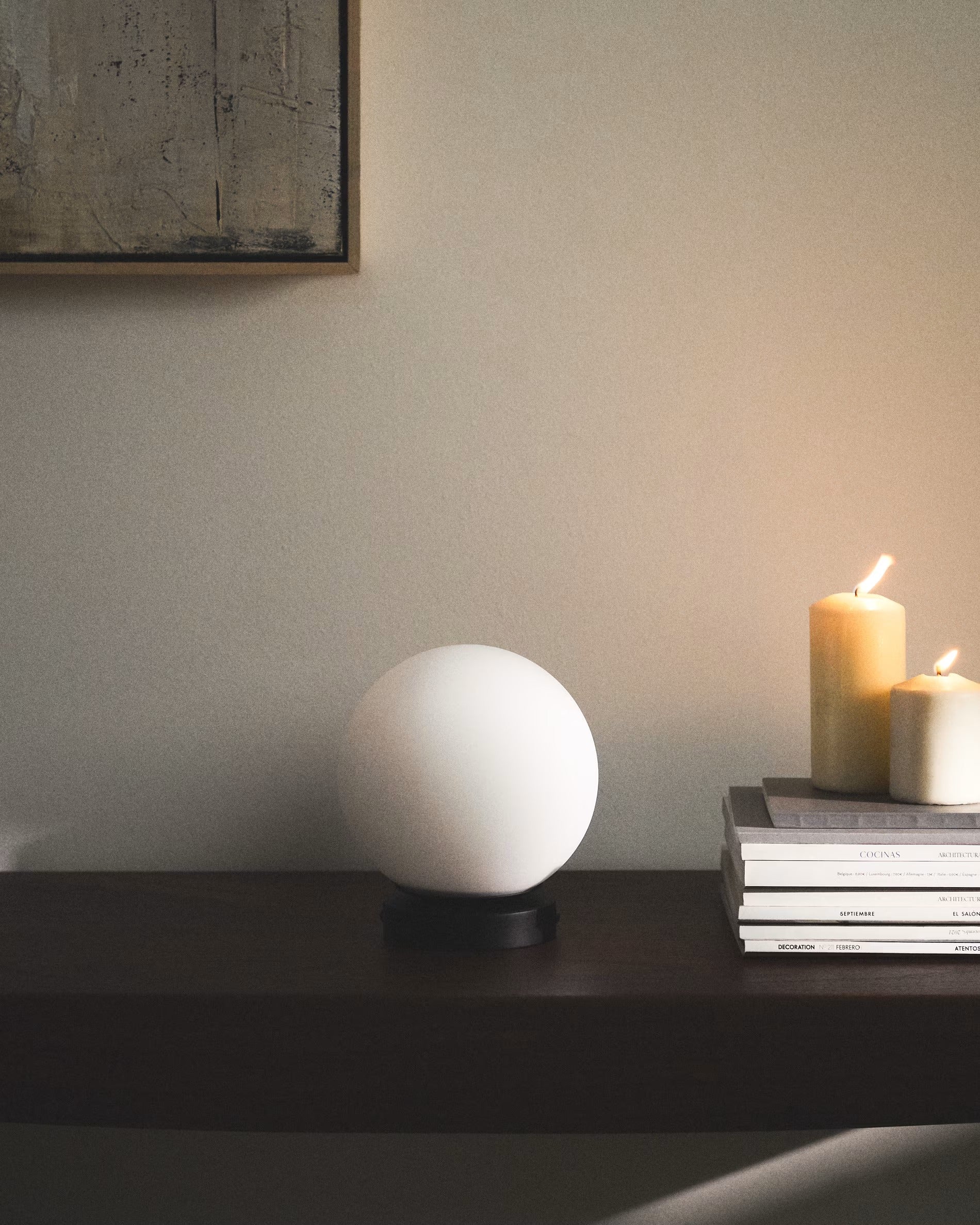 BRISIA black wall lamp