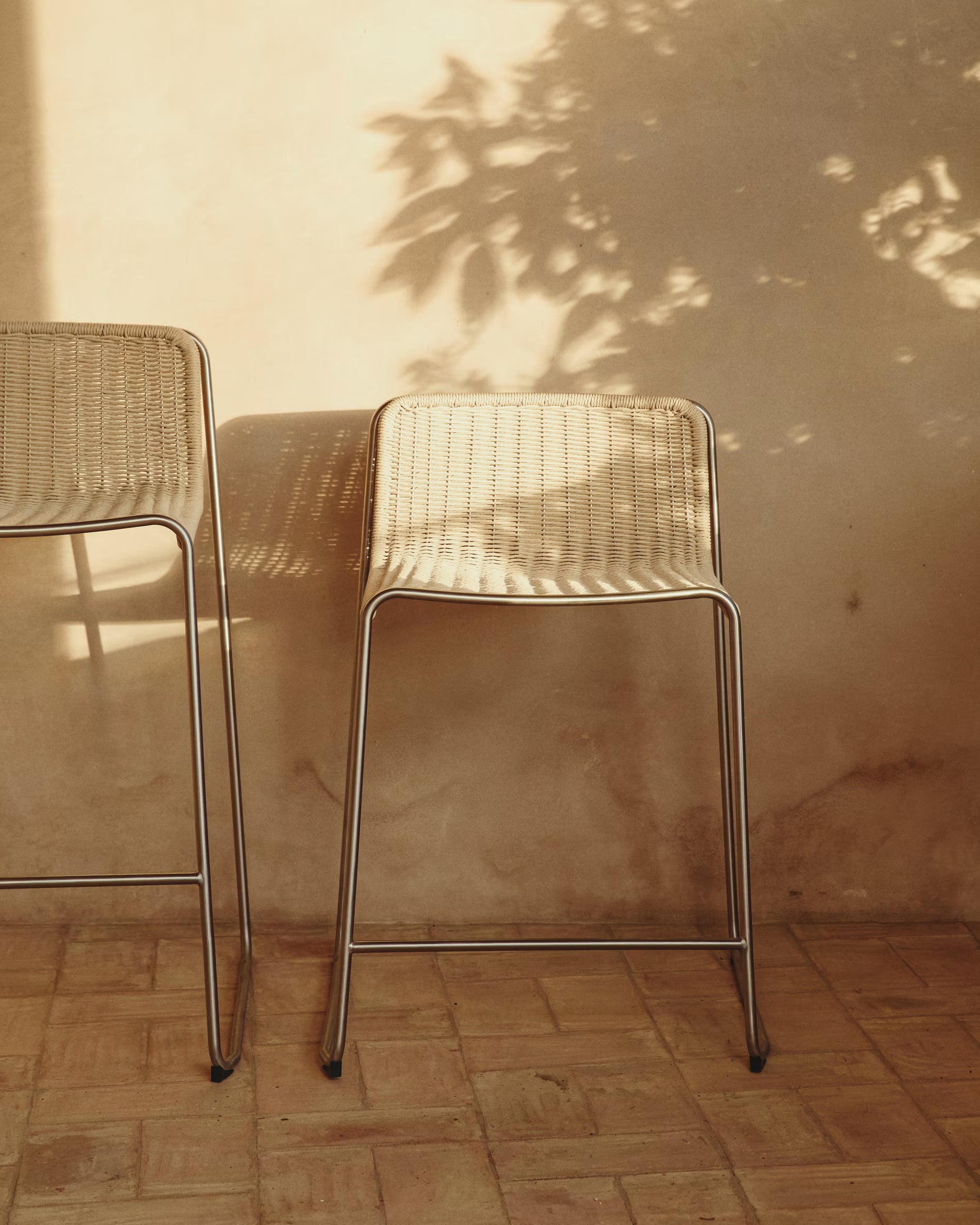 Outdoor stool TAVARI beige with a steel base