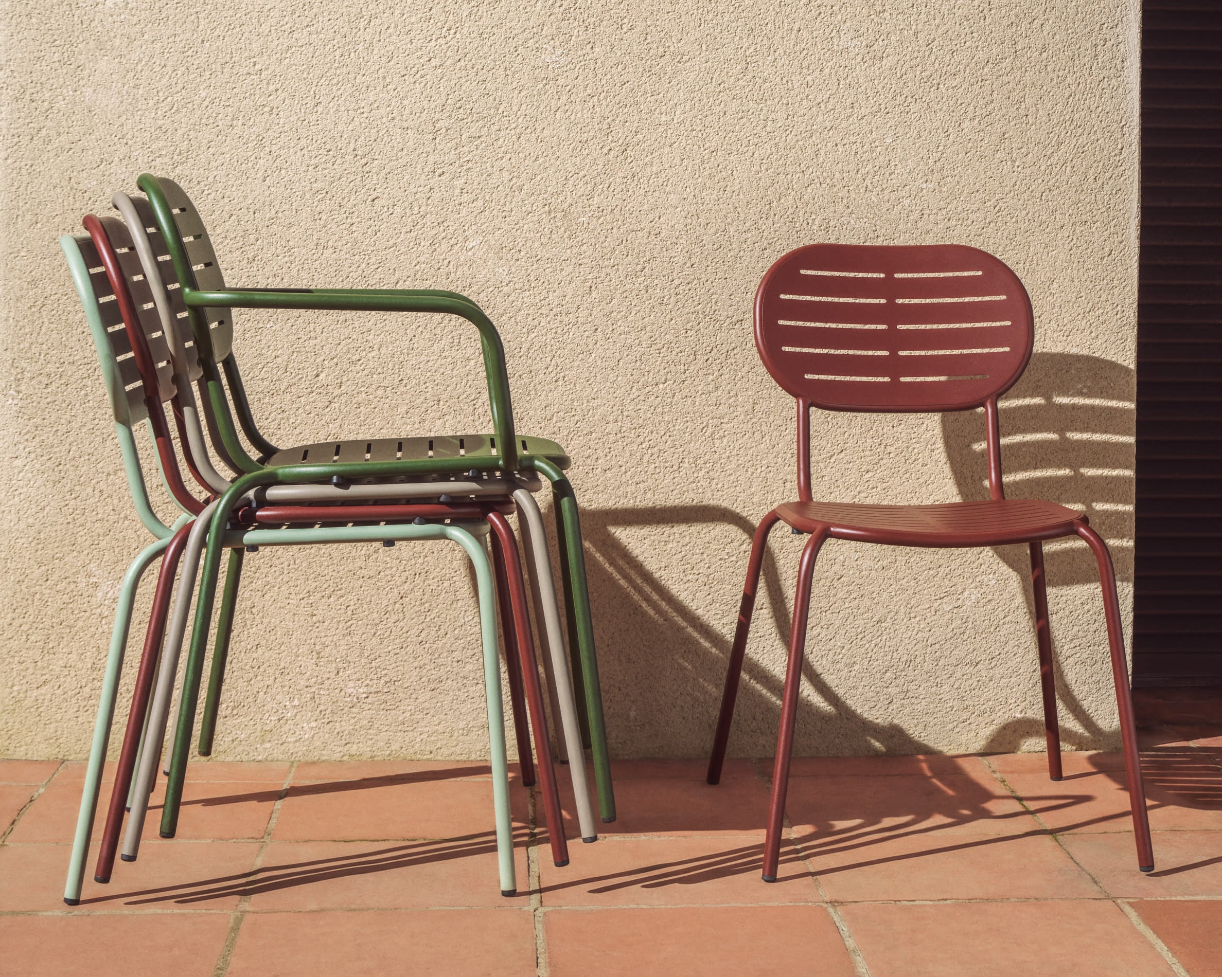 BRAI Burgundy Garden Chair