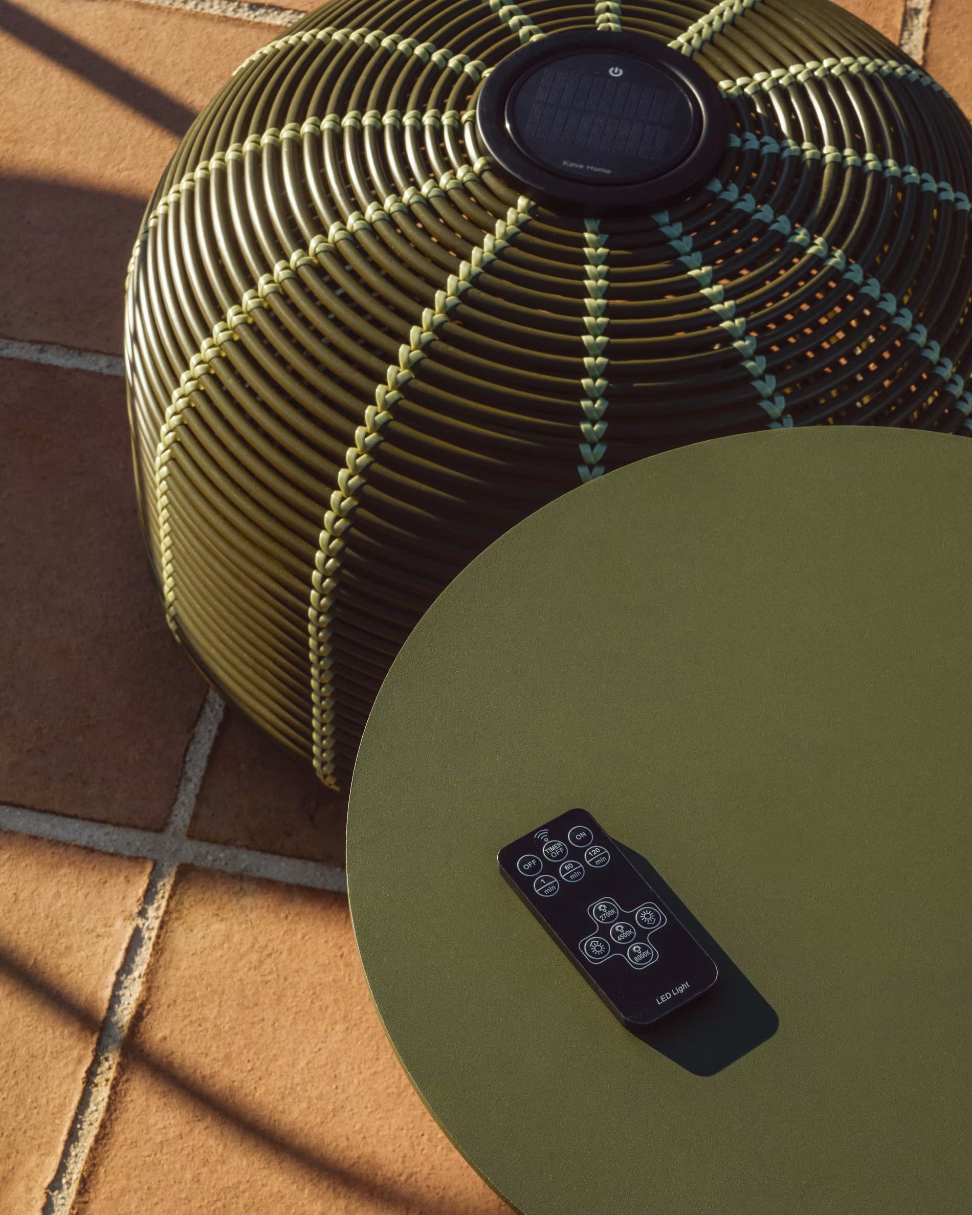 Solar-Gartenlampe GAROINA grüner synthetischer Rattan