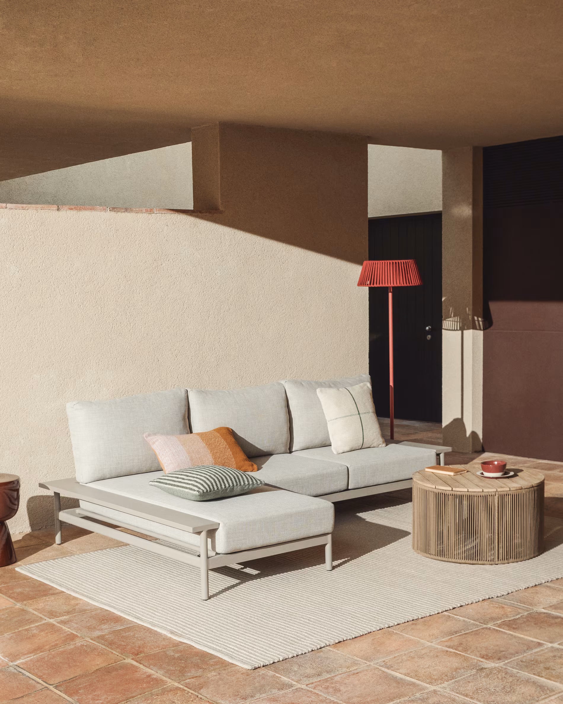 ALDET terracotta solar floor garden lamp