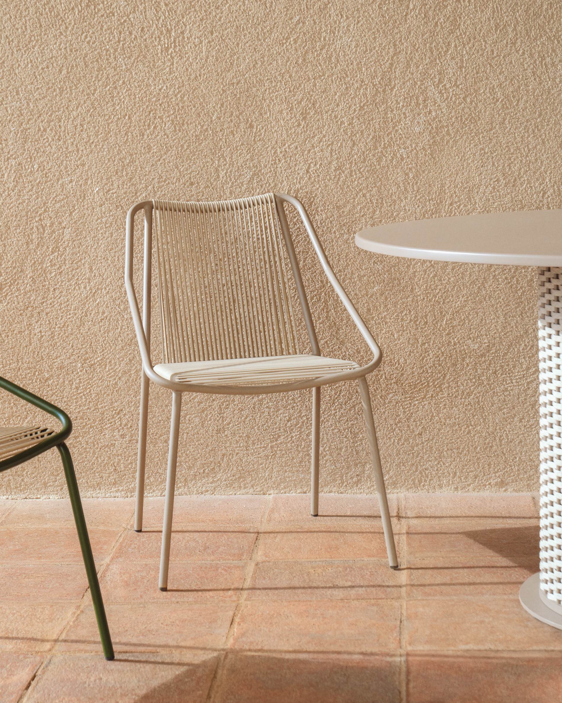 Gartenstuhl ZIVIA ecru mit taupefarbenem Gestell