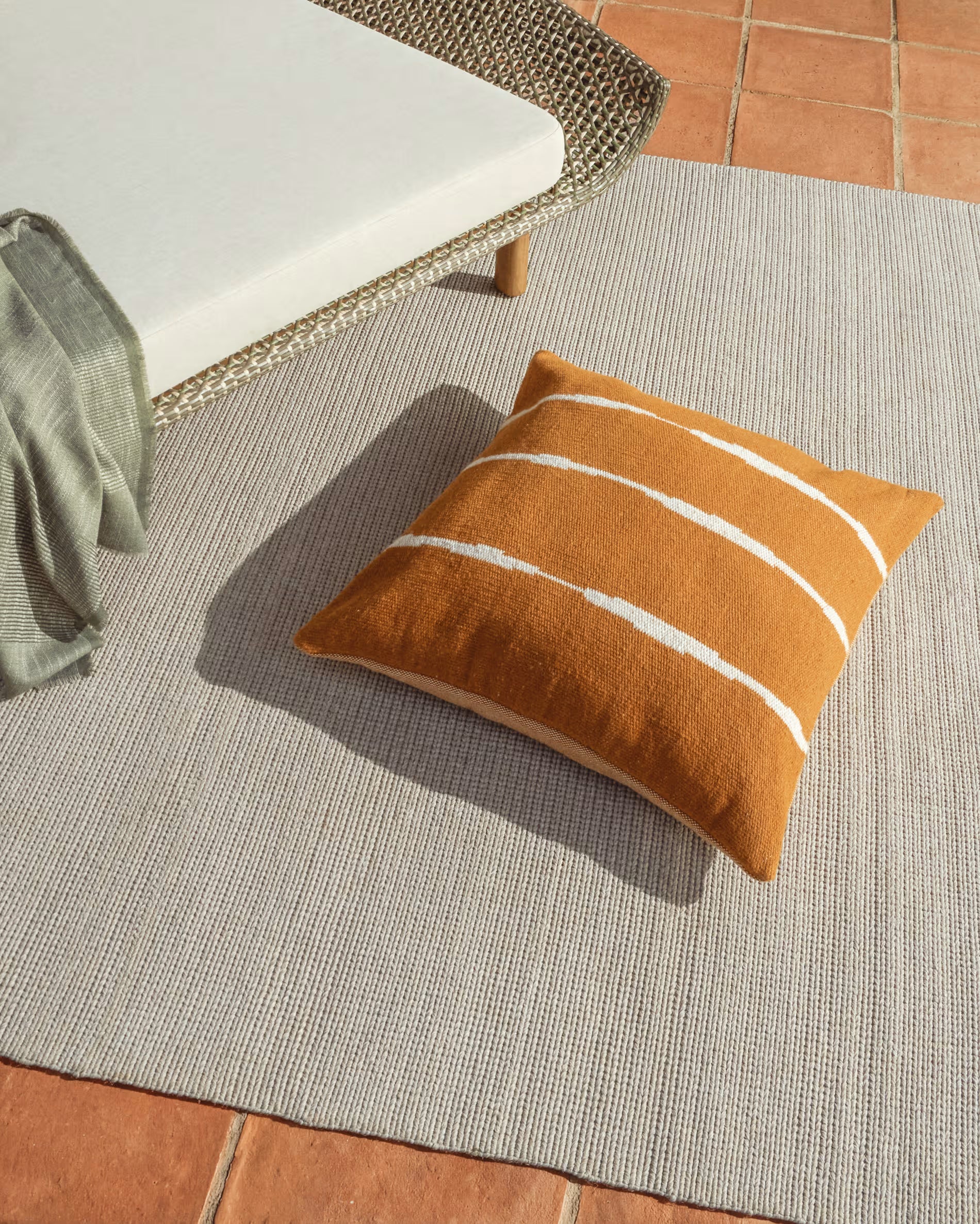 ARDELIA Ecru Outdoor Rug
