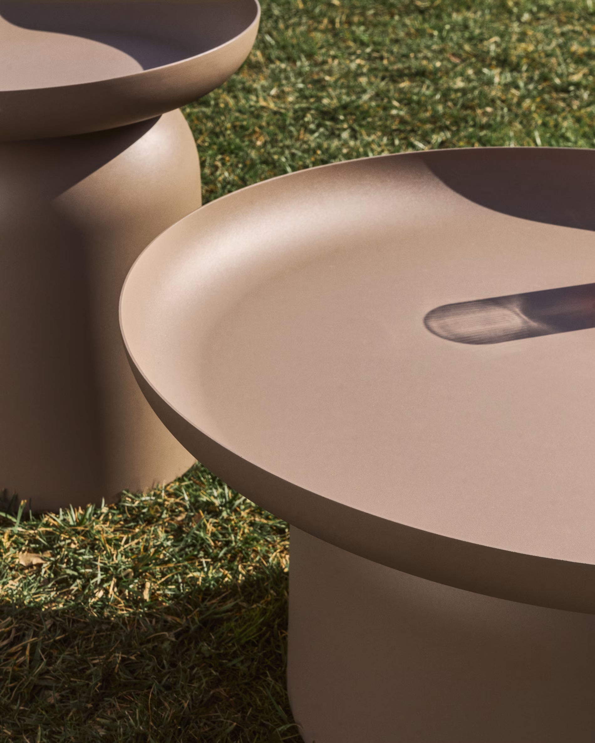 Gartenkaffee Tisch ARCOLA taupe