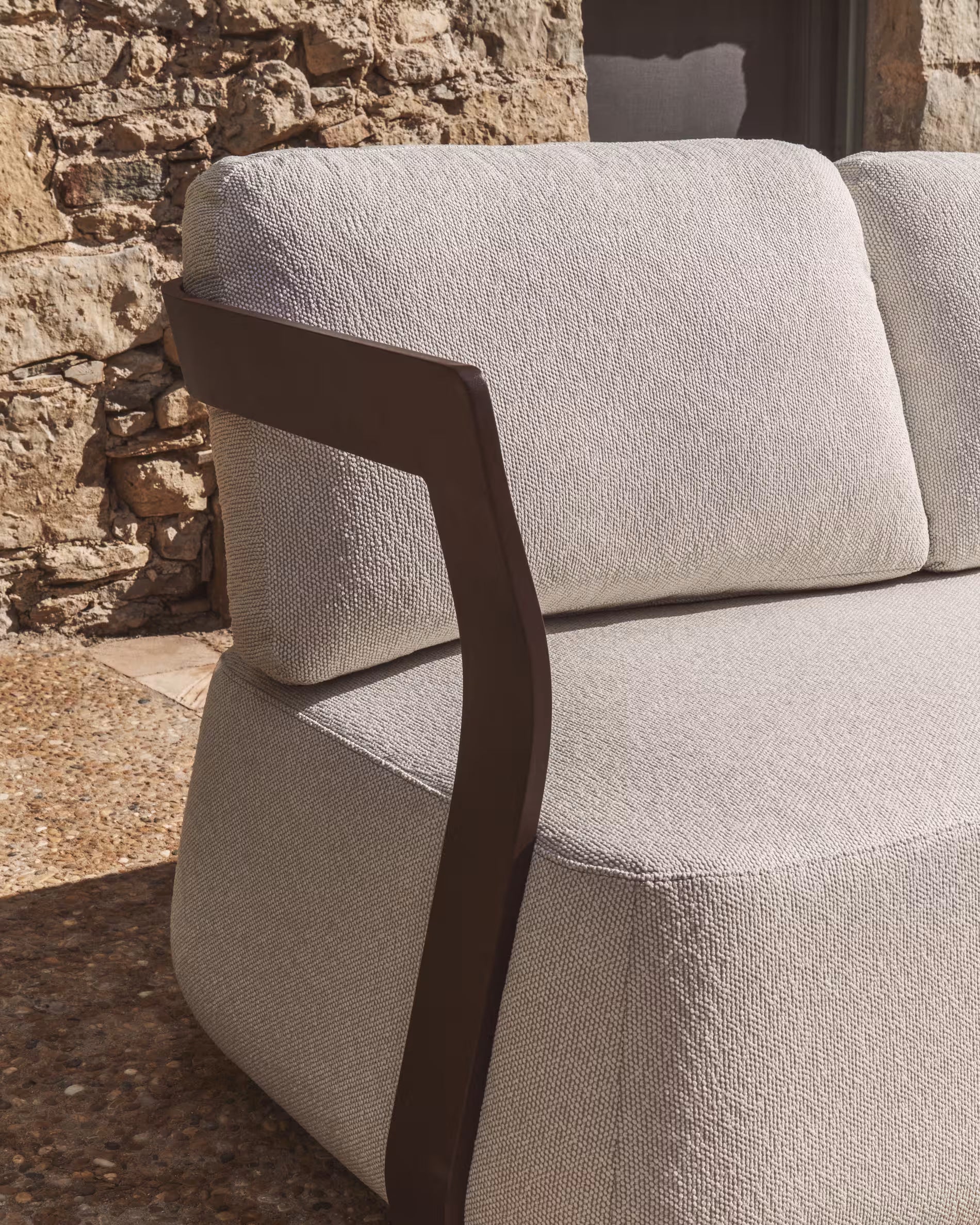 TAMARIS ecru 3-seater garden sofa with brown base
