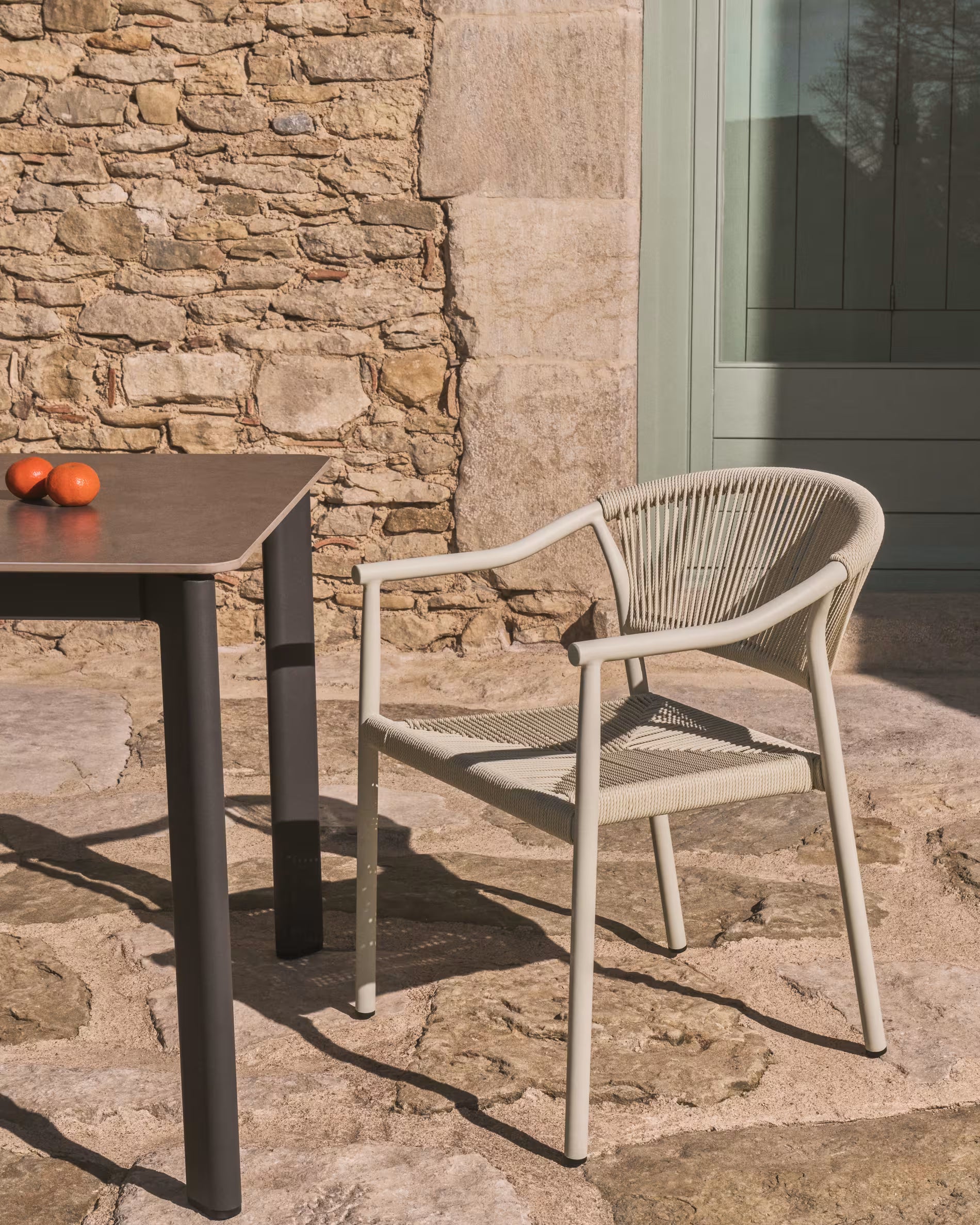 ANAFI Graphite Garden Table