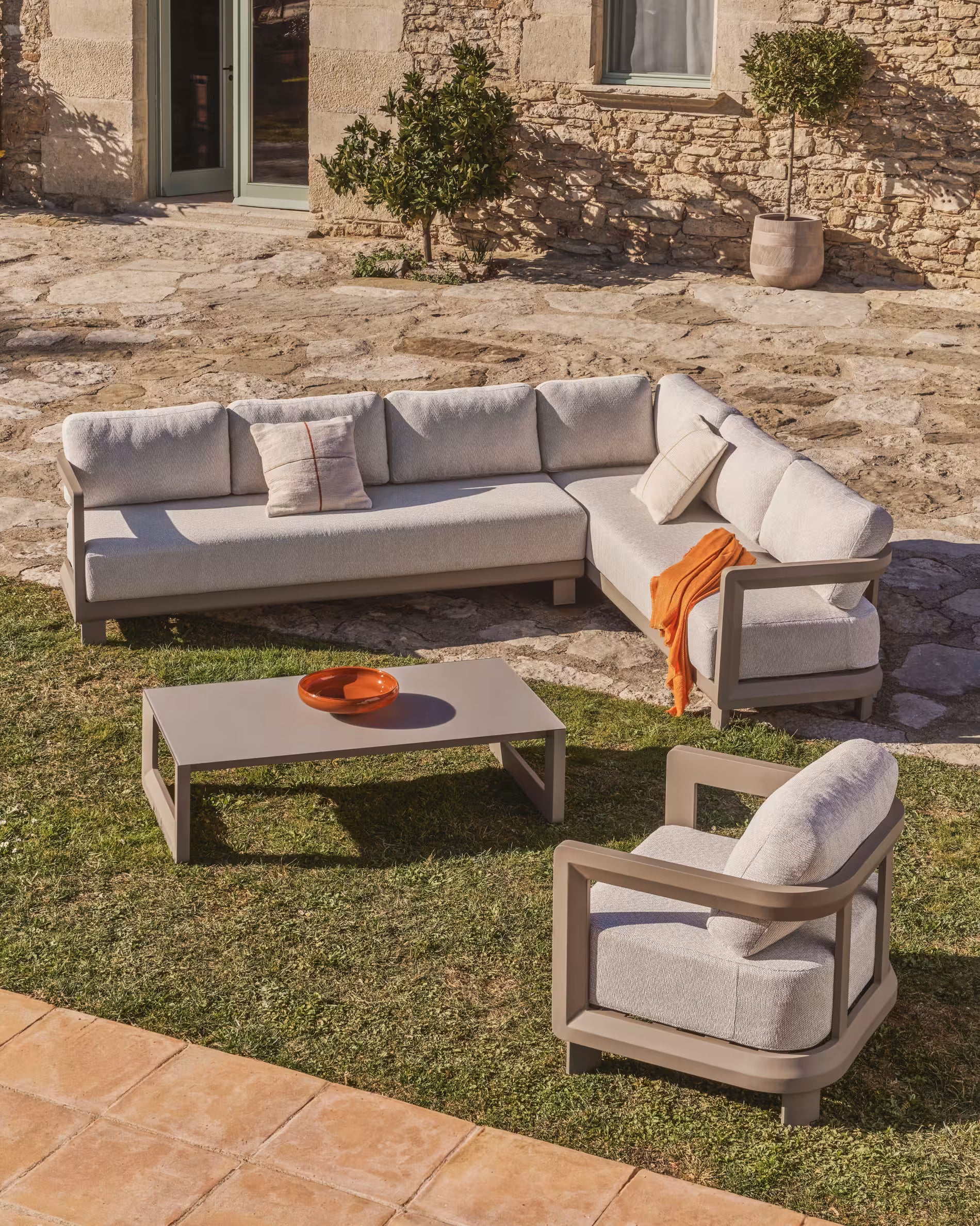NERANO Light Beige 3-Seater Garden Sofa with Gray Beige Base