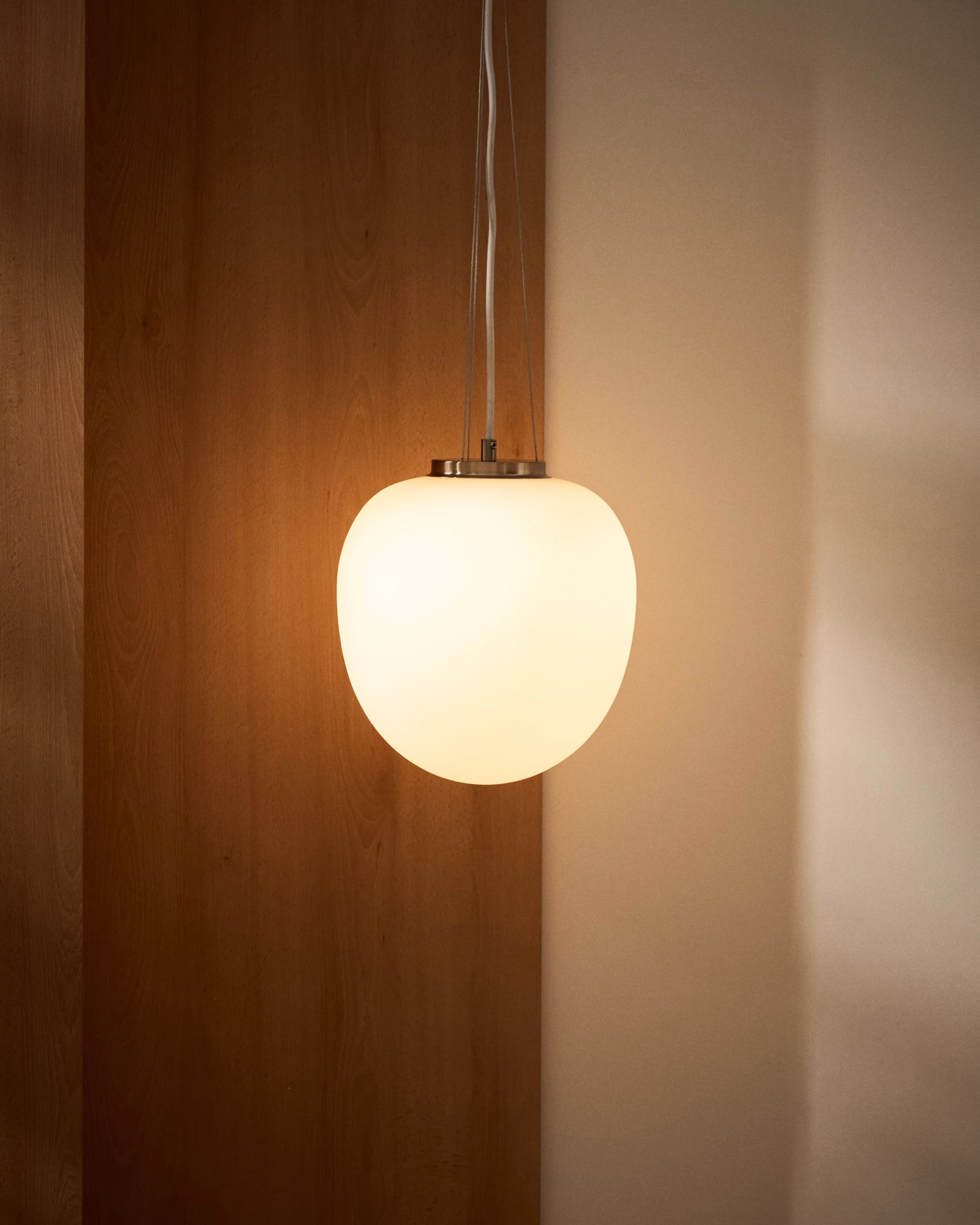 ARDALI White Pendant Lamp