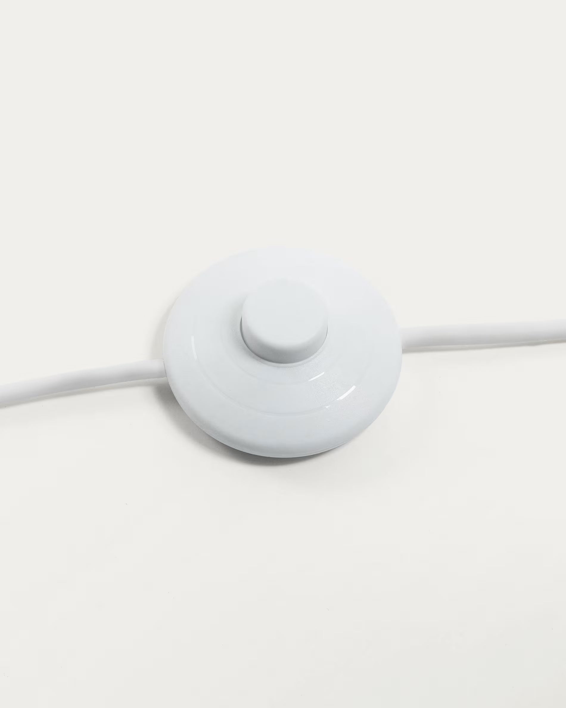 Stehlampe KAMARIA aus Rattan