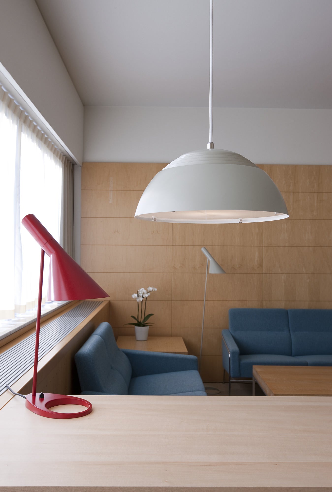 Lampa wisząca AJ ROYAL biały