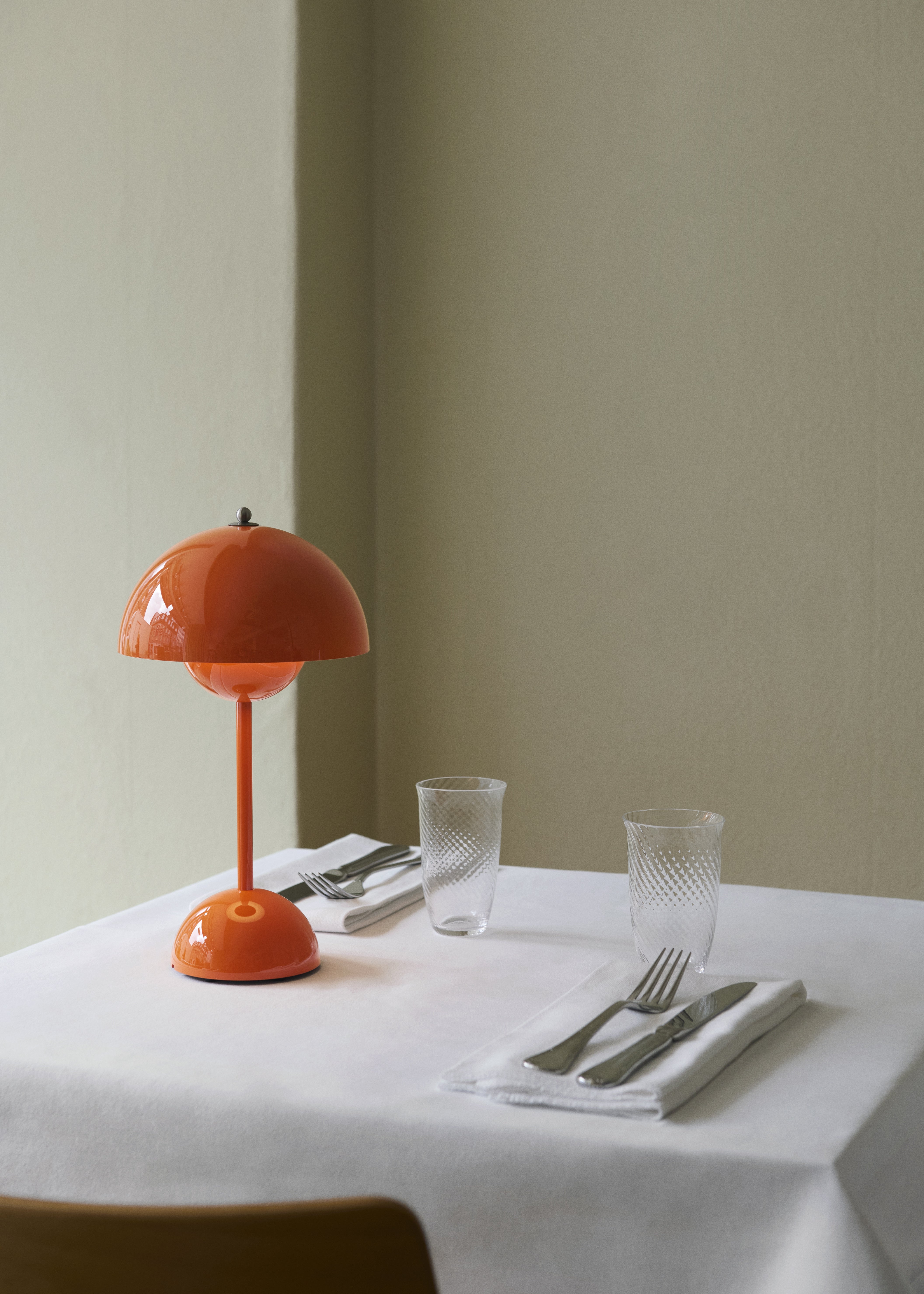 Tragbare Lampe FLOWERPOT VP9 in Orange