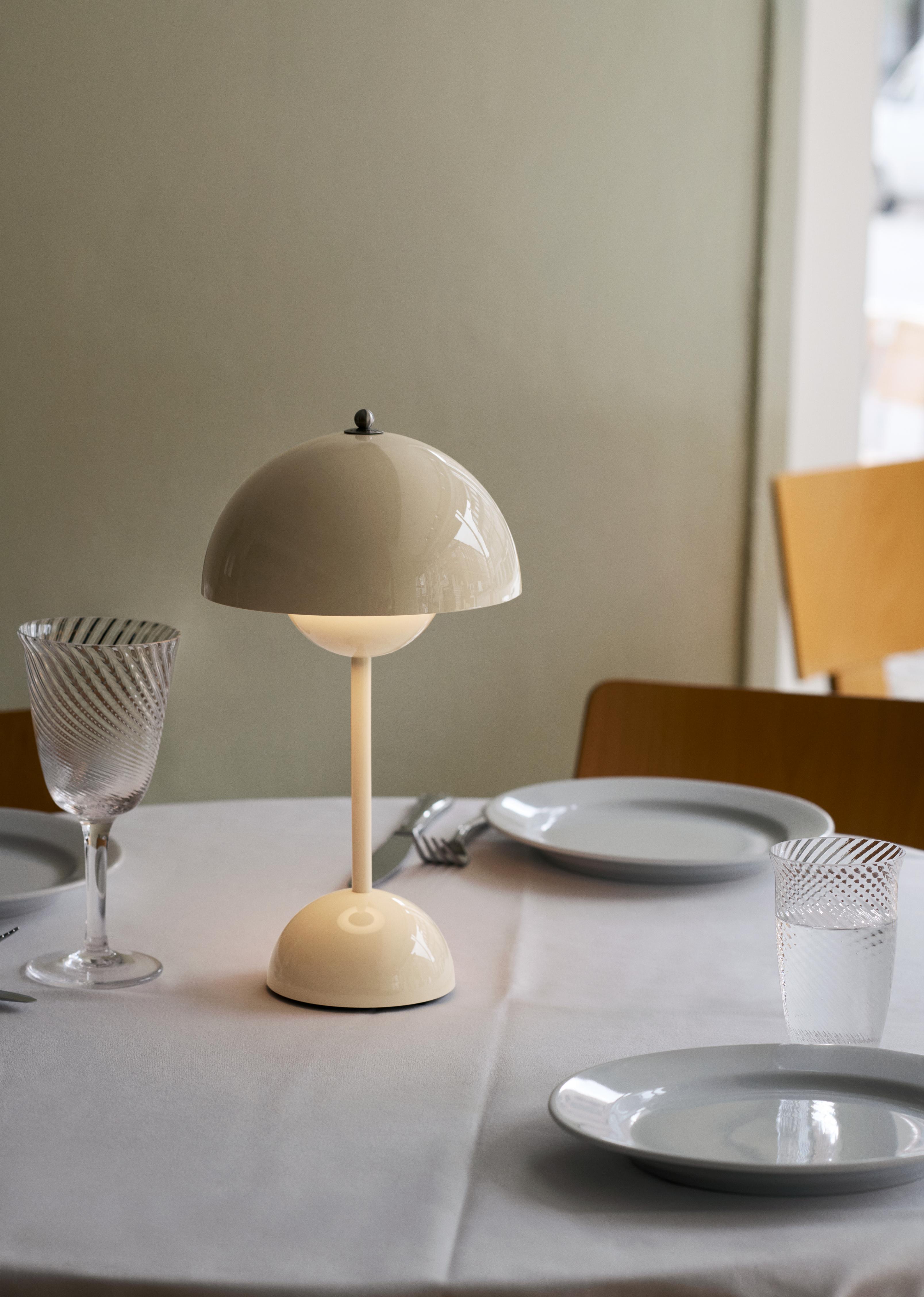 Tragbare Lampe FLOWERPOT VP9 Elfenbein