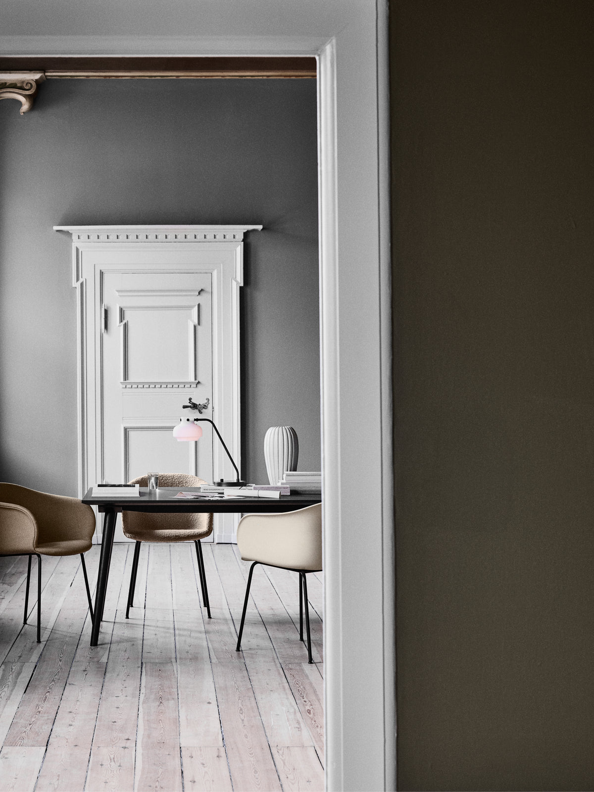 Stuhl ELEFY JH31 gepolstert mit Eichen-Gestell