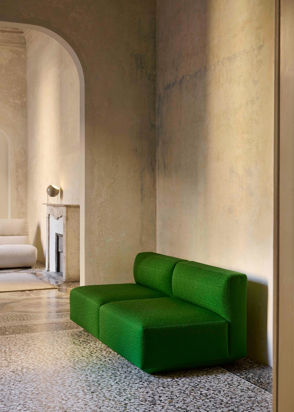 Modularer Ecksofa links für 4 Personen DEVELIUS cremefarben