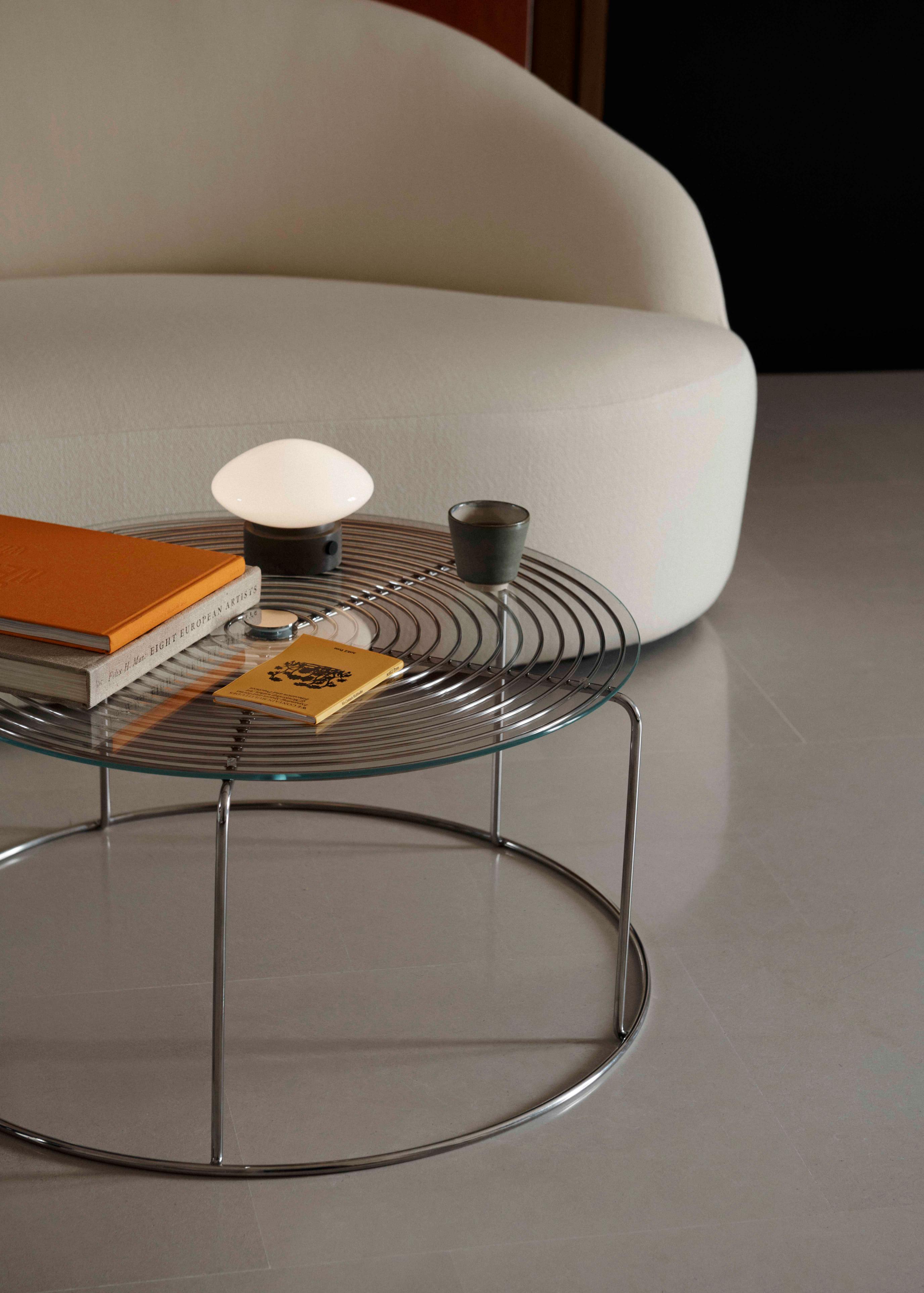 Couchtisch WIRE VP17 mit Glasplatte und polierter Stahlbasis