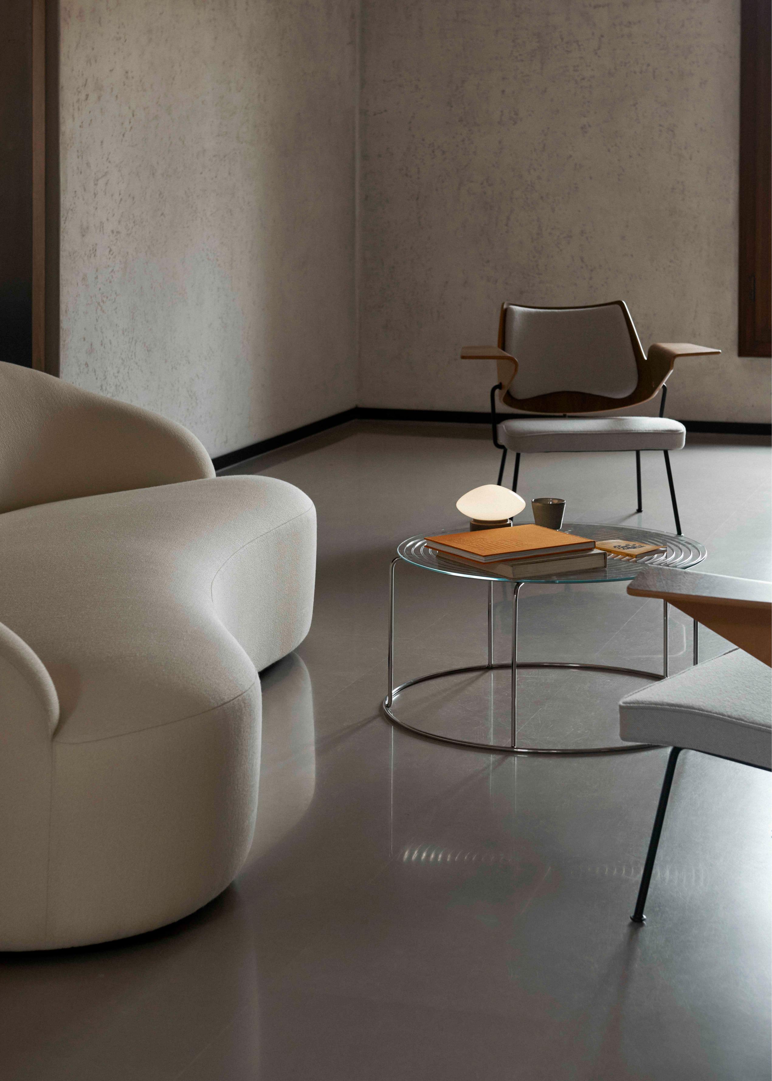 Couchtisch WIRE VP17 mit Glasplatte und polierter Stahlbasis