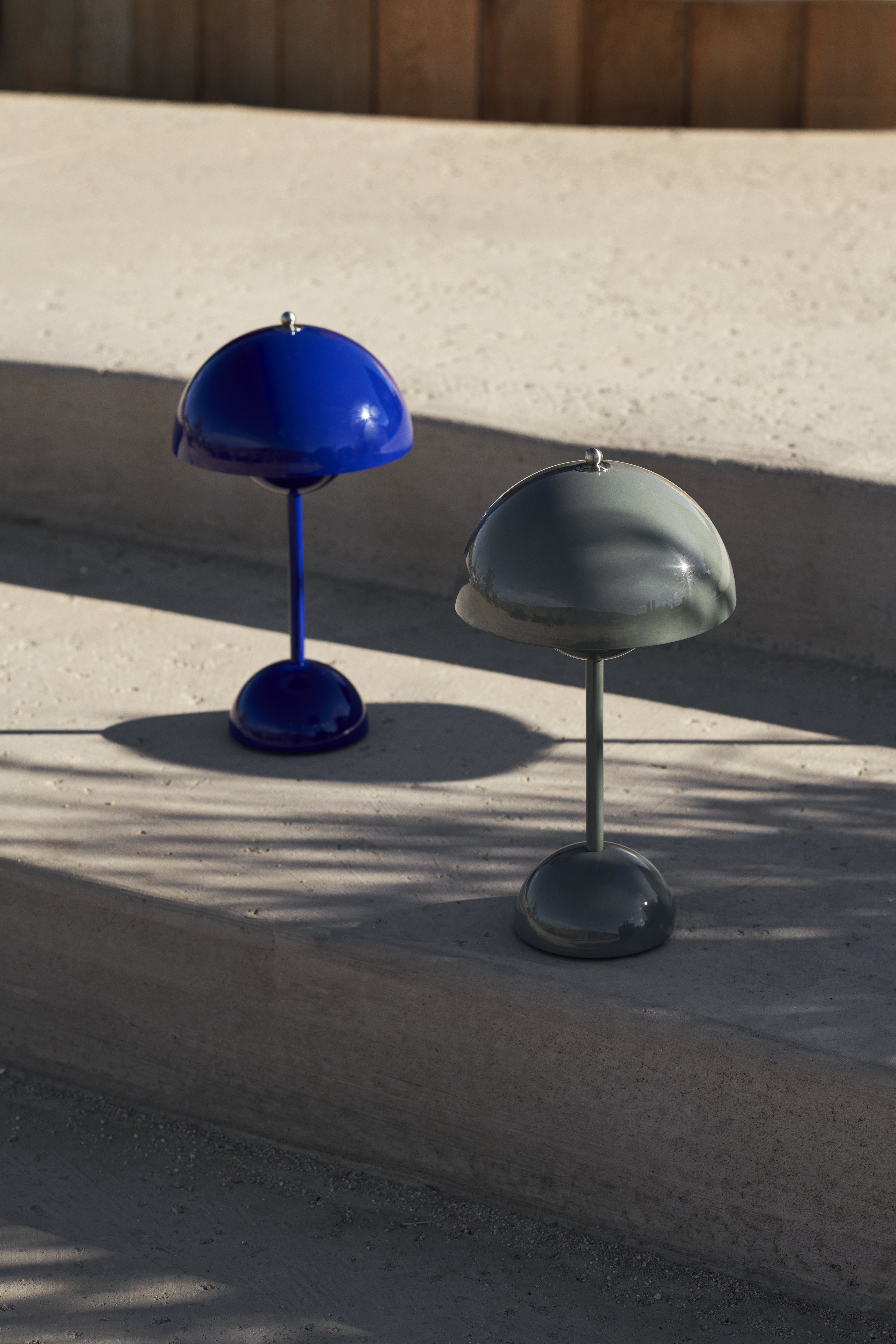 Tragbare Lampe FLOWERPOT VP9 in Grau-Blau