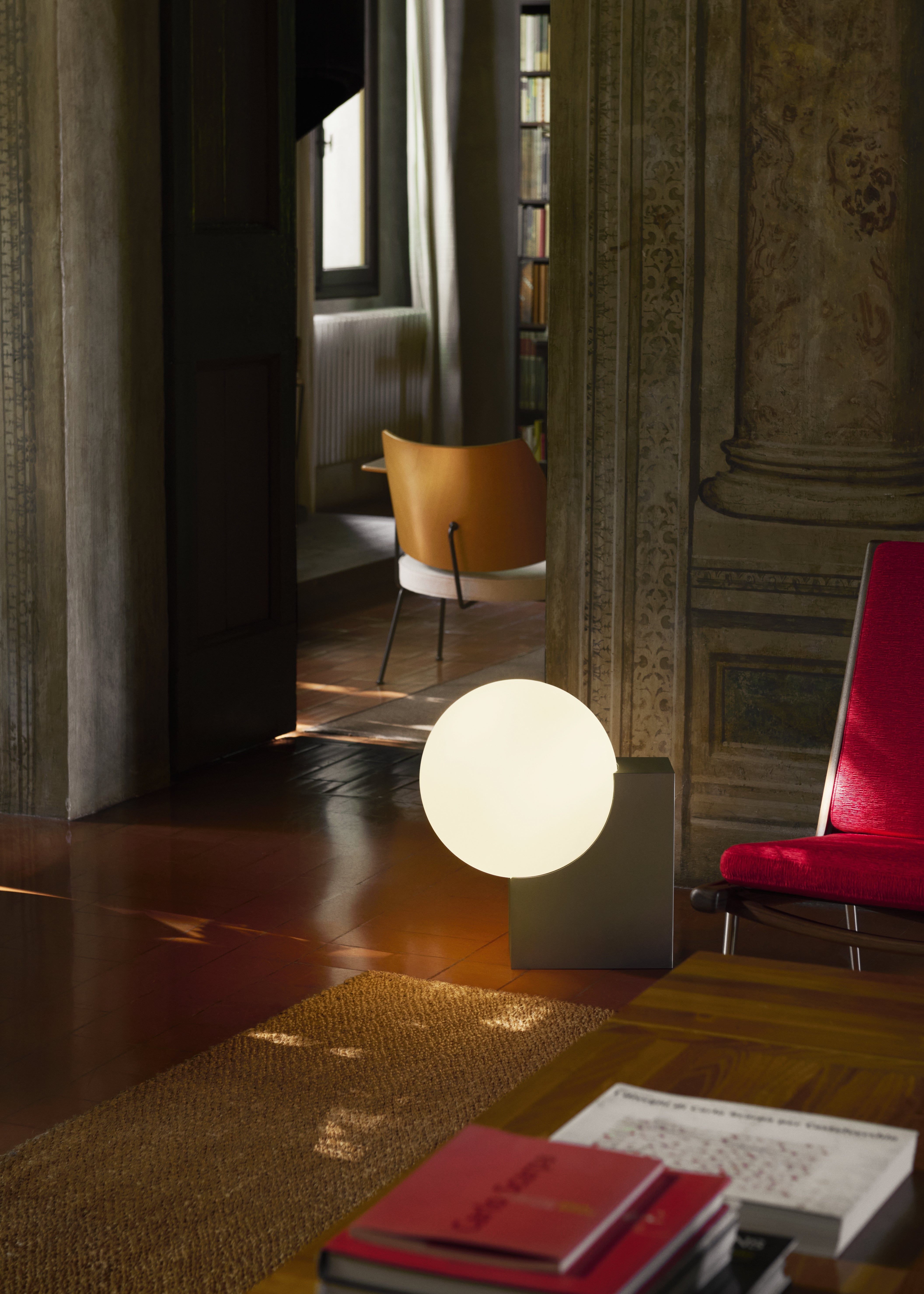 Stehlampe JOURNEY SH4 mit Glas-Schirm und gebürstetem Stahlfuß