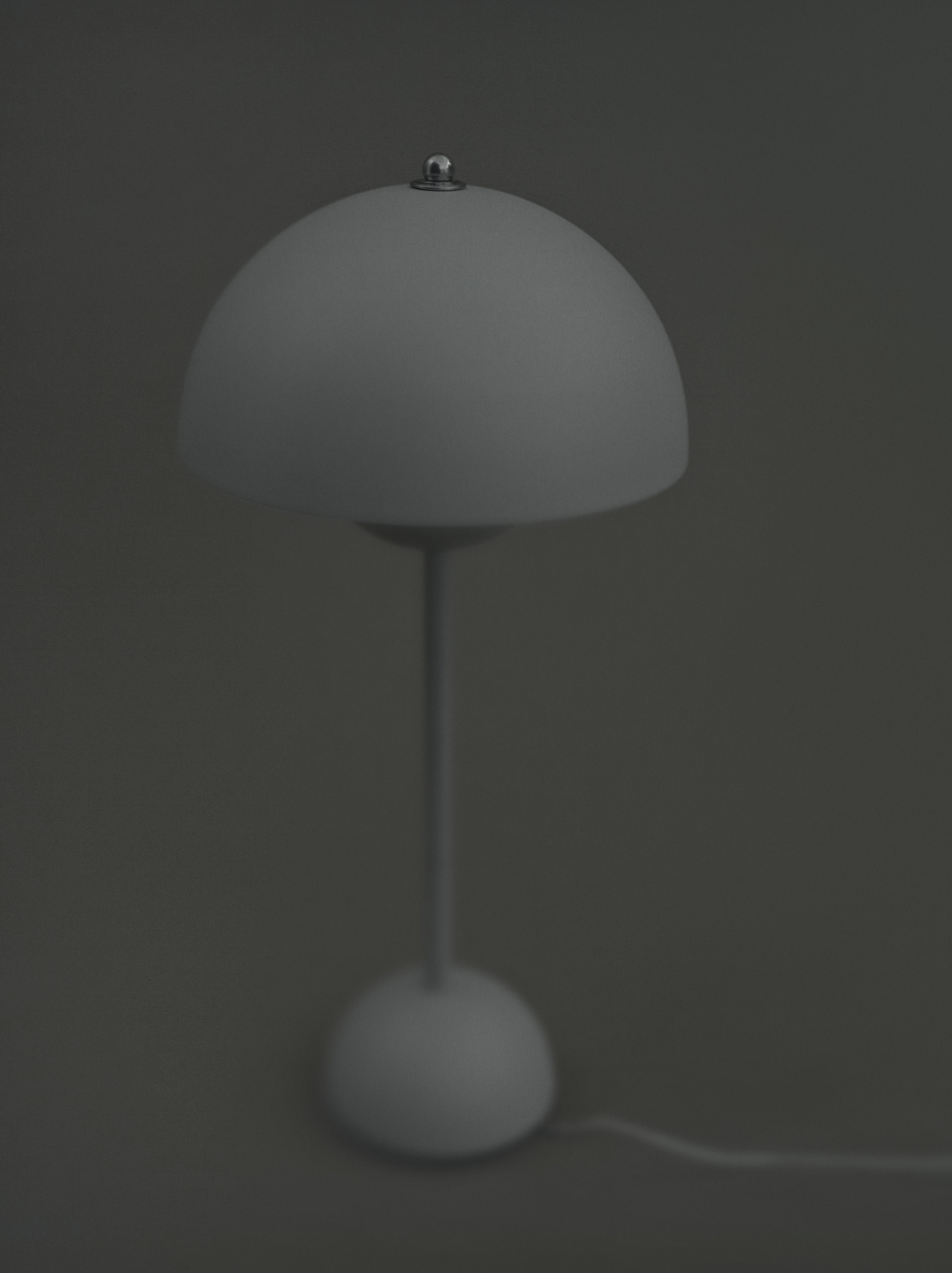 Tischlampe FLOWERPOT VP3, matt weiß