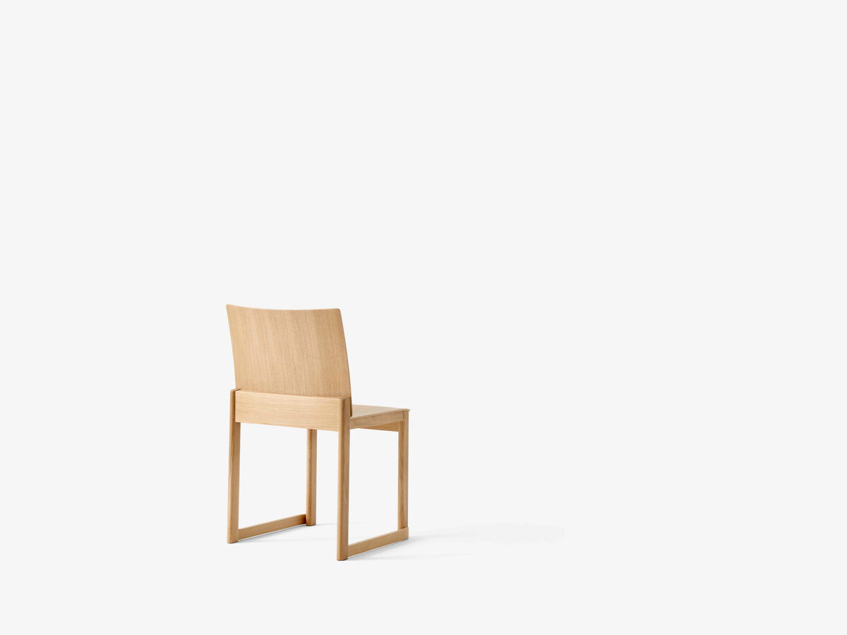 Stuhl ALLWOOD AV35 lackierter Eiche