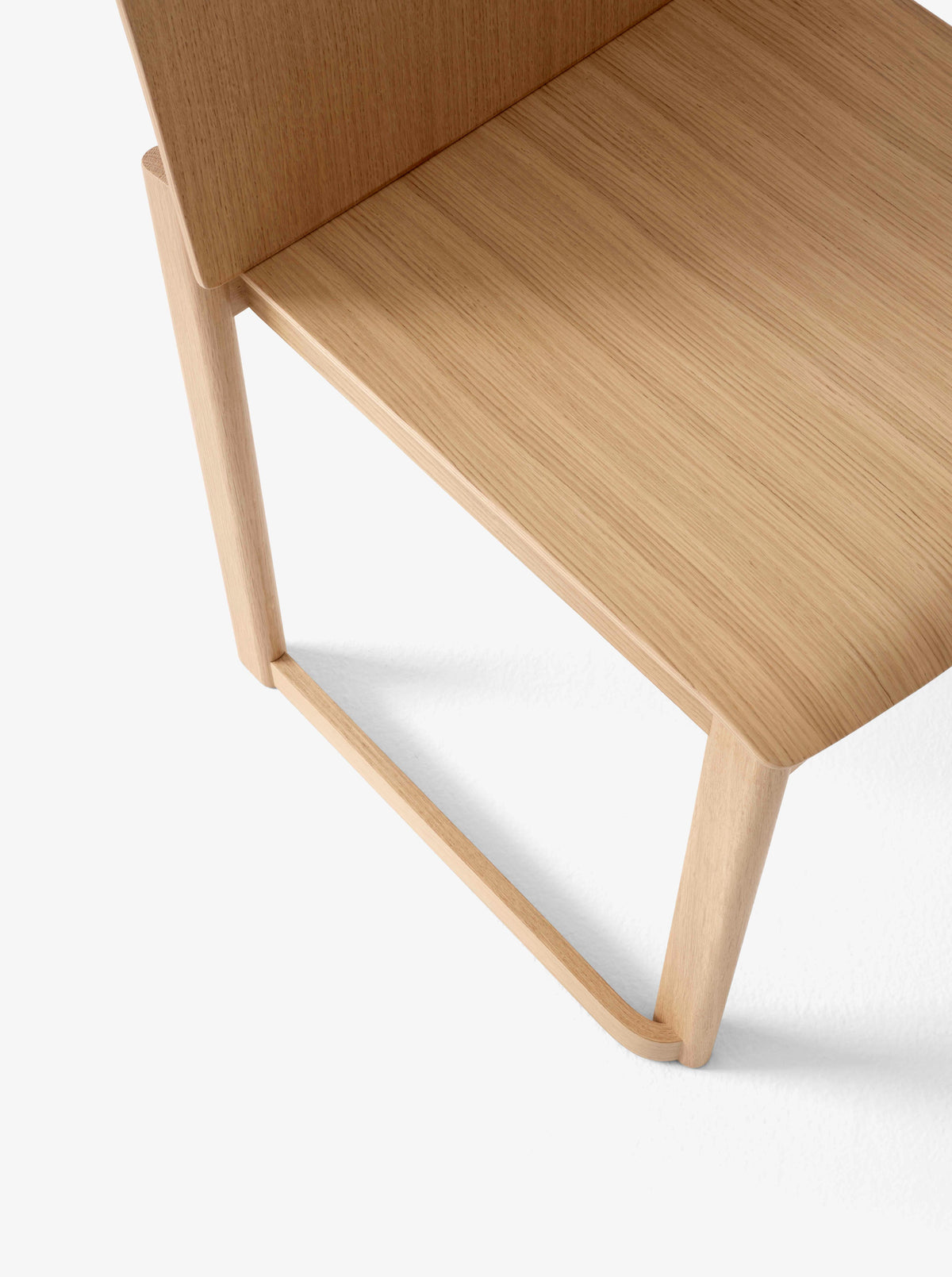 Stuhl ALLWOOD AV35 lackierter Eiche