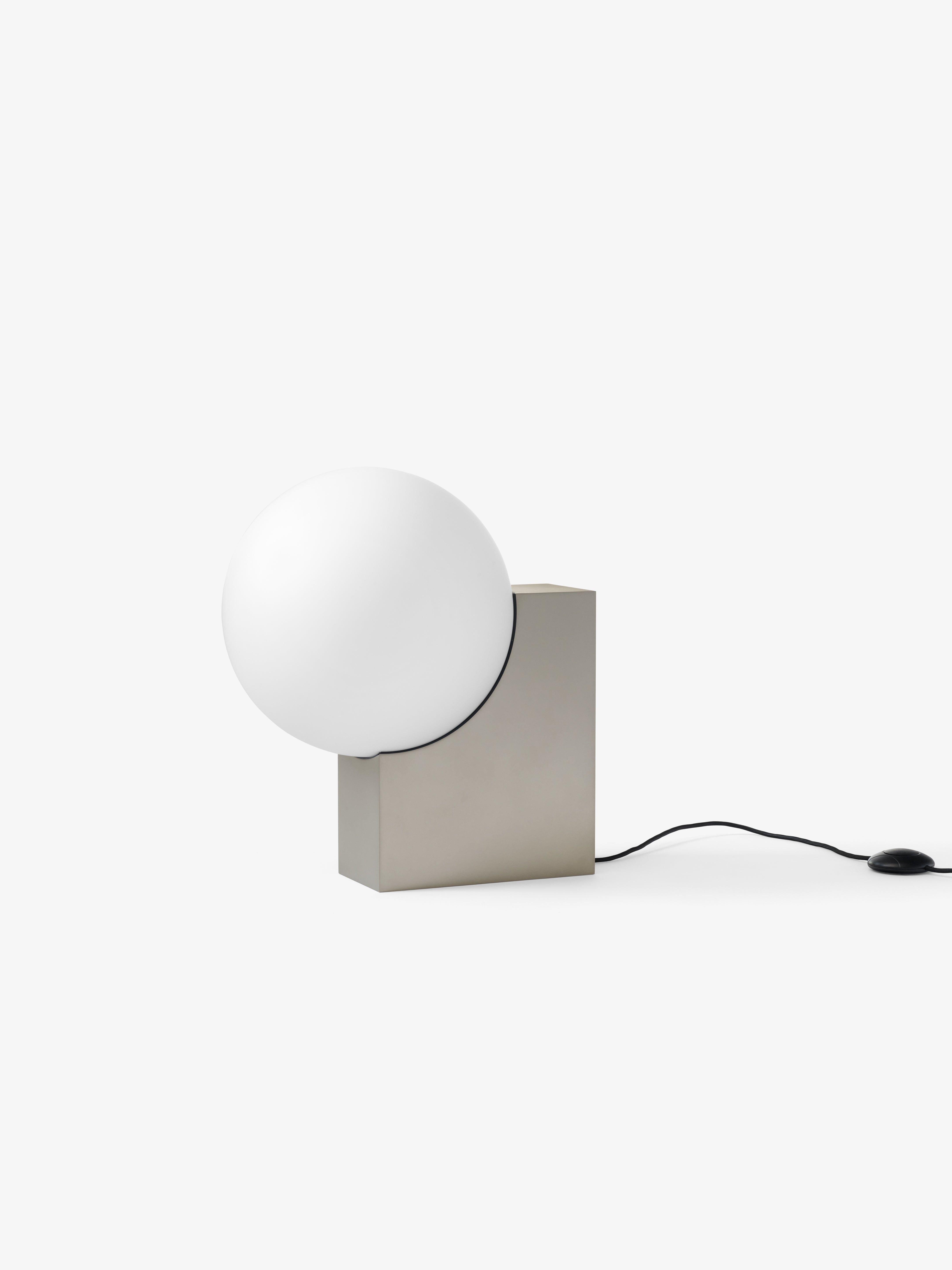Stehlampe JOURNEY SH4 mit Glas-Schirm und gebürstetem Stahlfuß