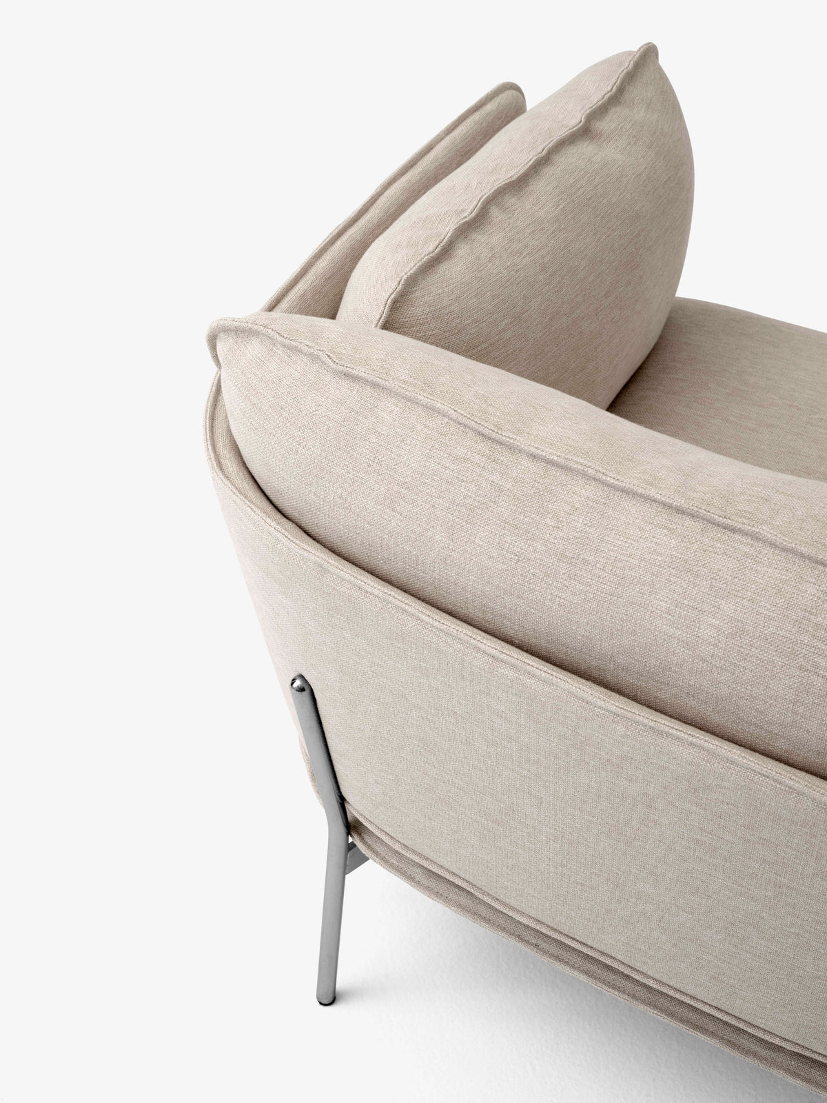 Sessel CLOUD LN1 gepolstert mit schwarzem Gestell
