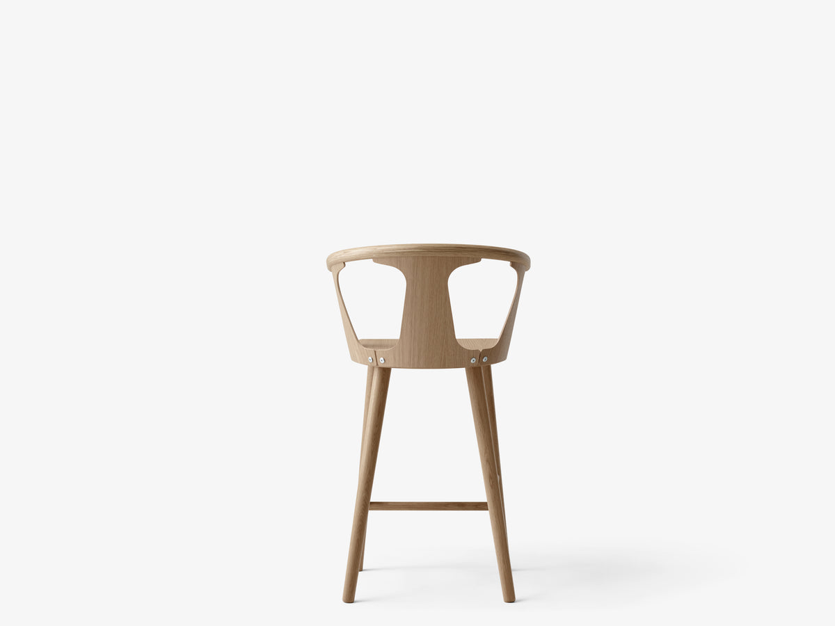 Hocker IN BETWEEN geölte Eiche