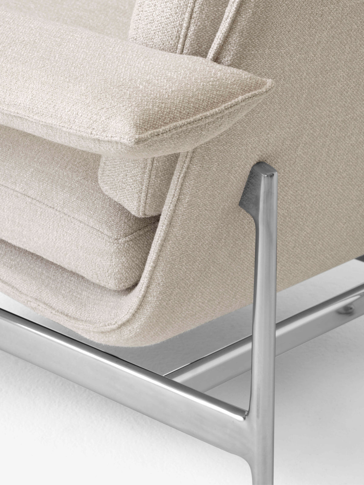 Sessel MEANTIME AV29 gepolstert mit Aluminiumgestell