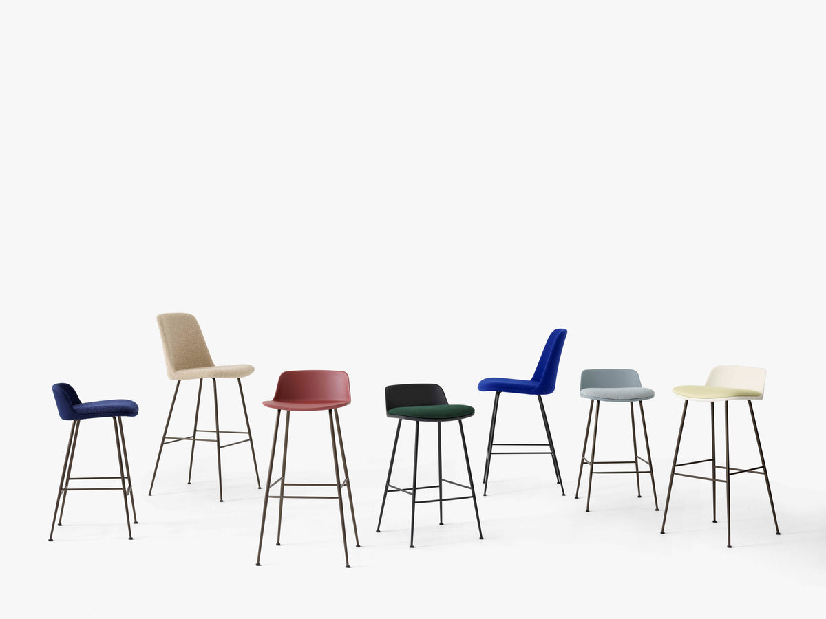 Barhocker RELY sandfarben mit braunem Stahlgestell
