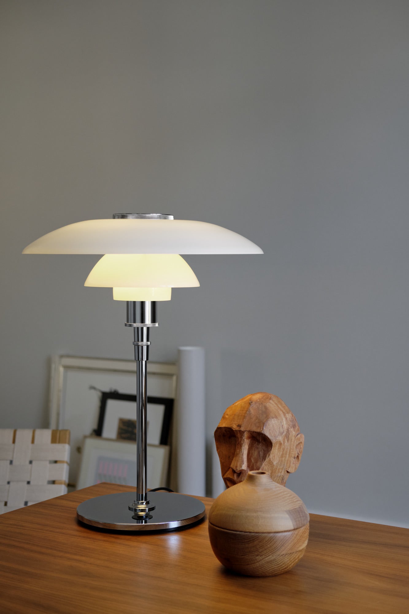 Tischlampe PH 4½-3½ weiß mit verchromtem Fuß