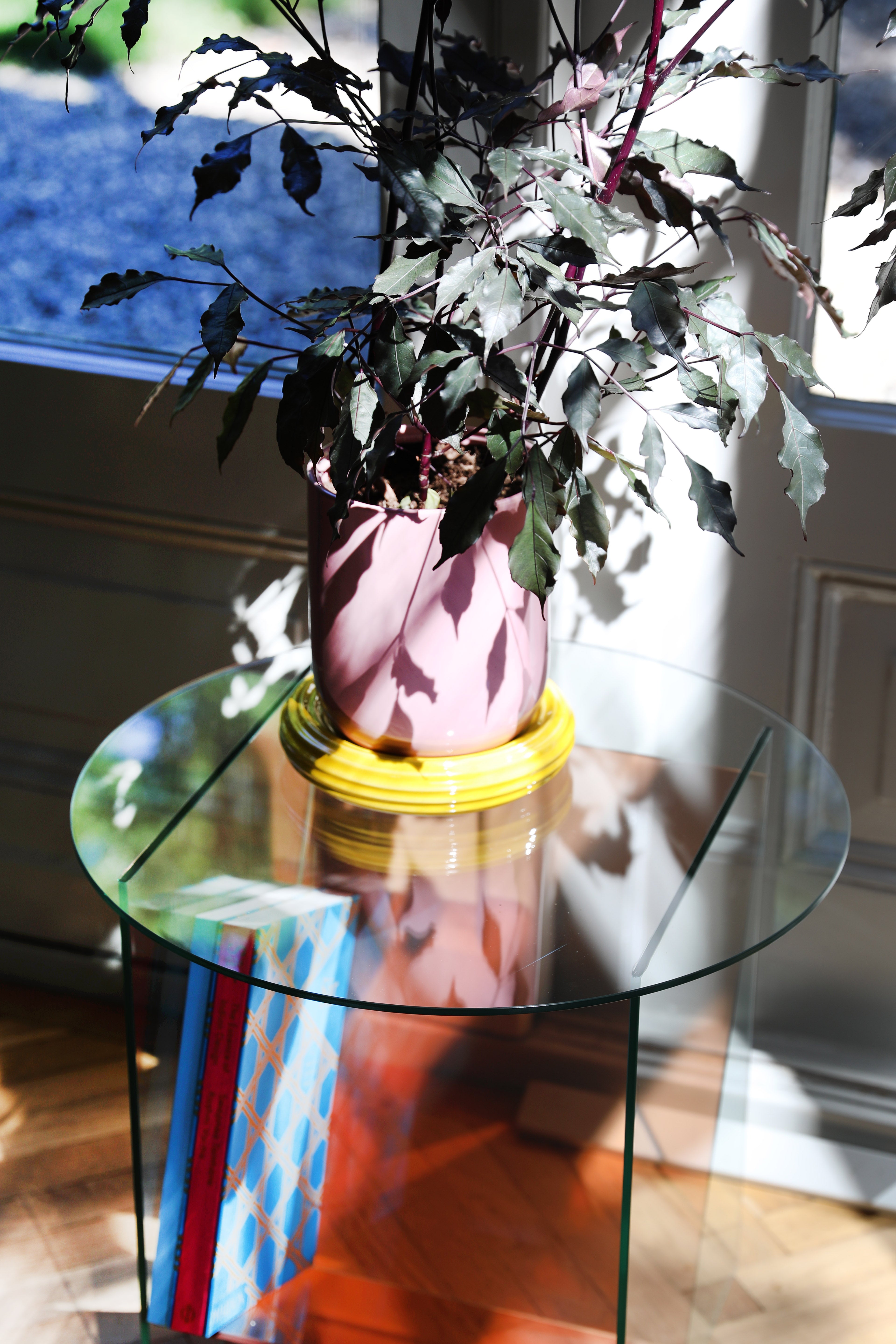 Blumentopf CHURROS rosa mit gelbem Untersetzer