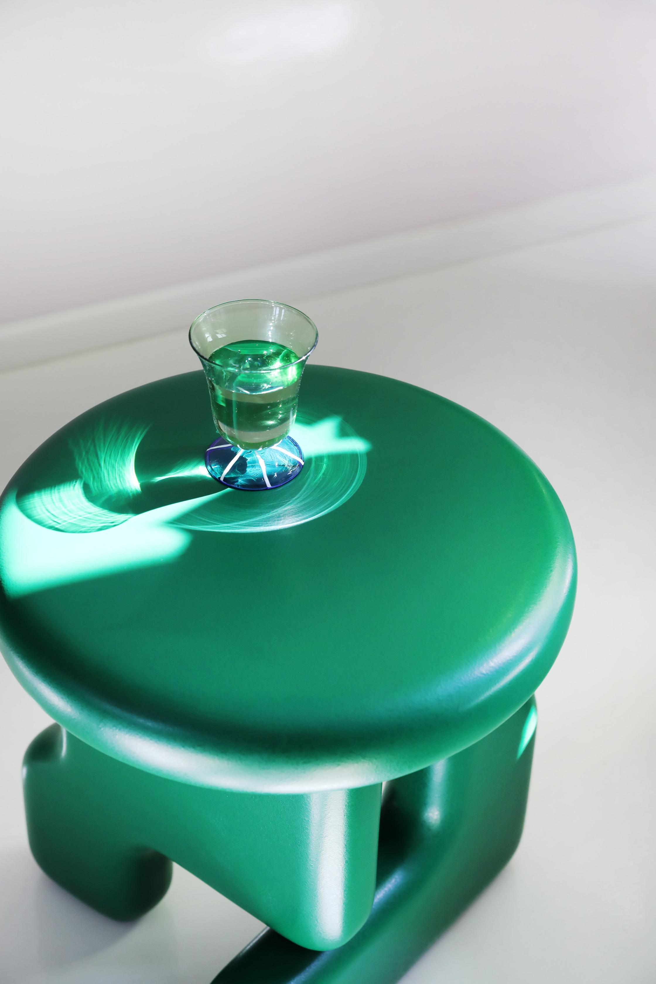 Seiten Tisch PLOT grün