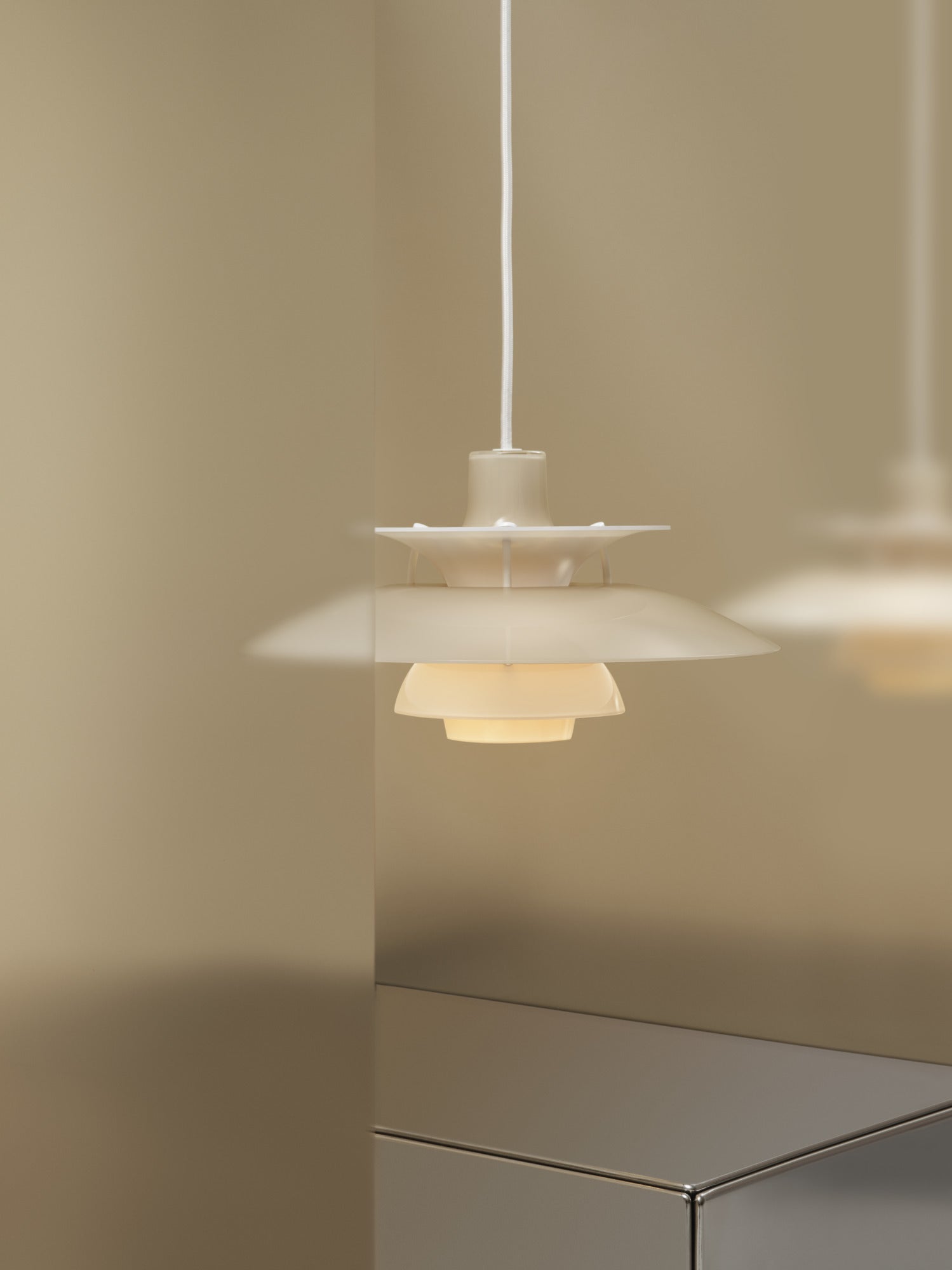 Lampa wisząca PH 5 OPAL beżowy