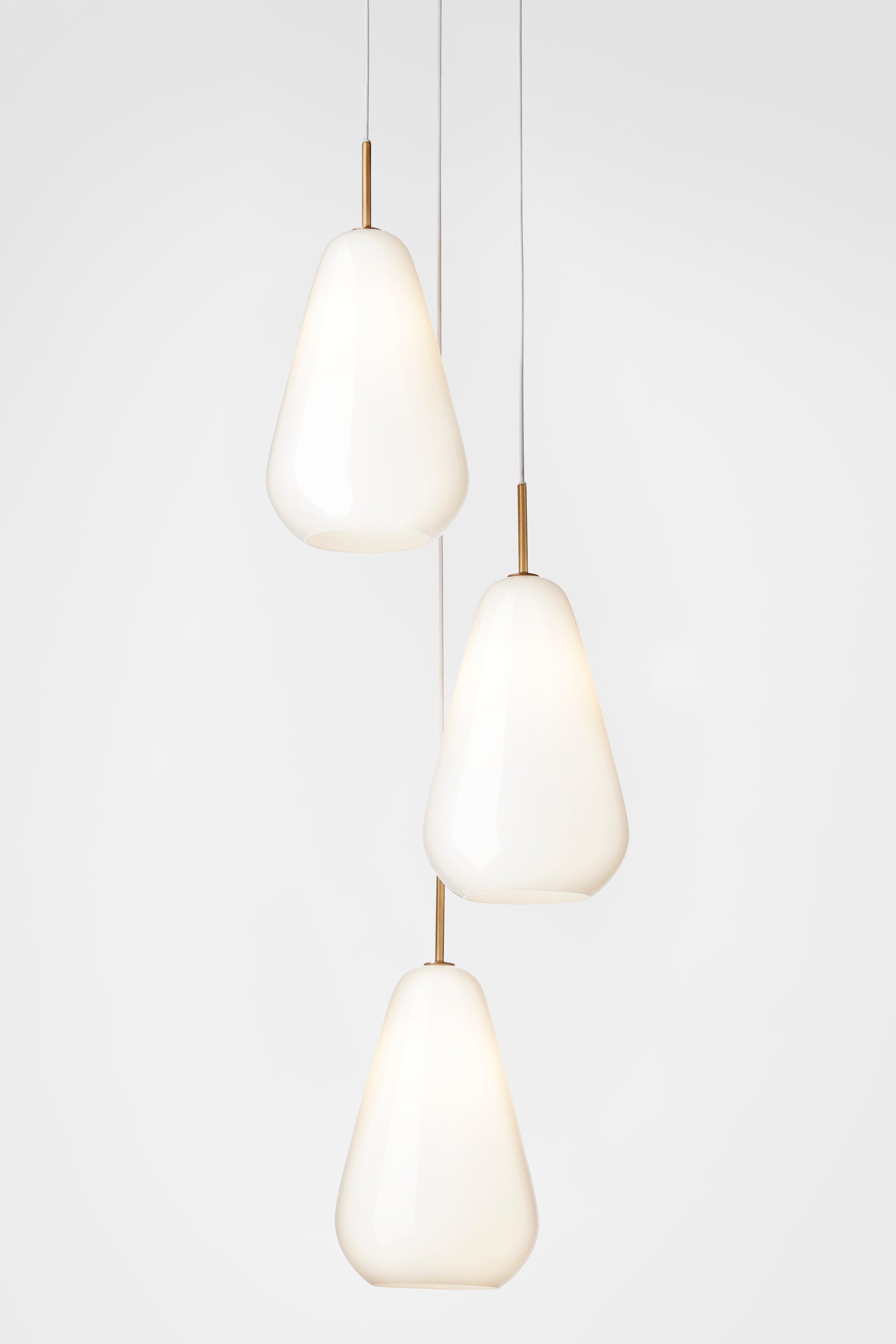 Pendelleuchte ANOLI 3 gold mit opalem Glas
