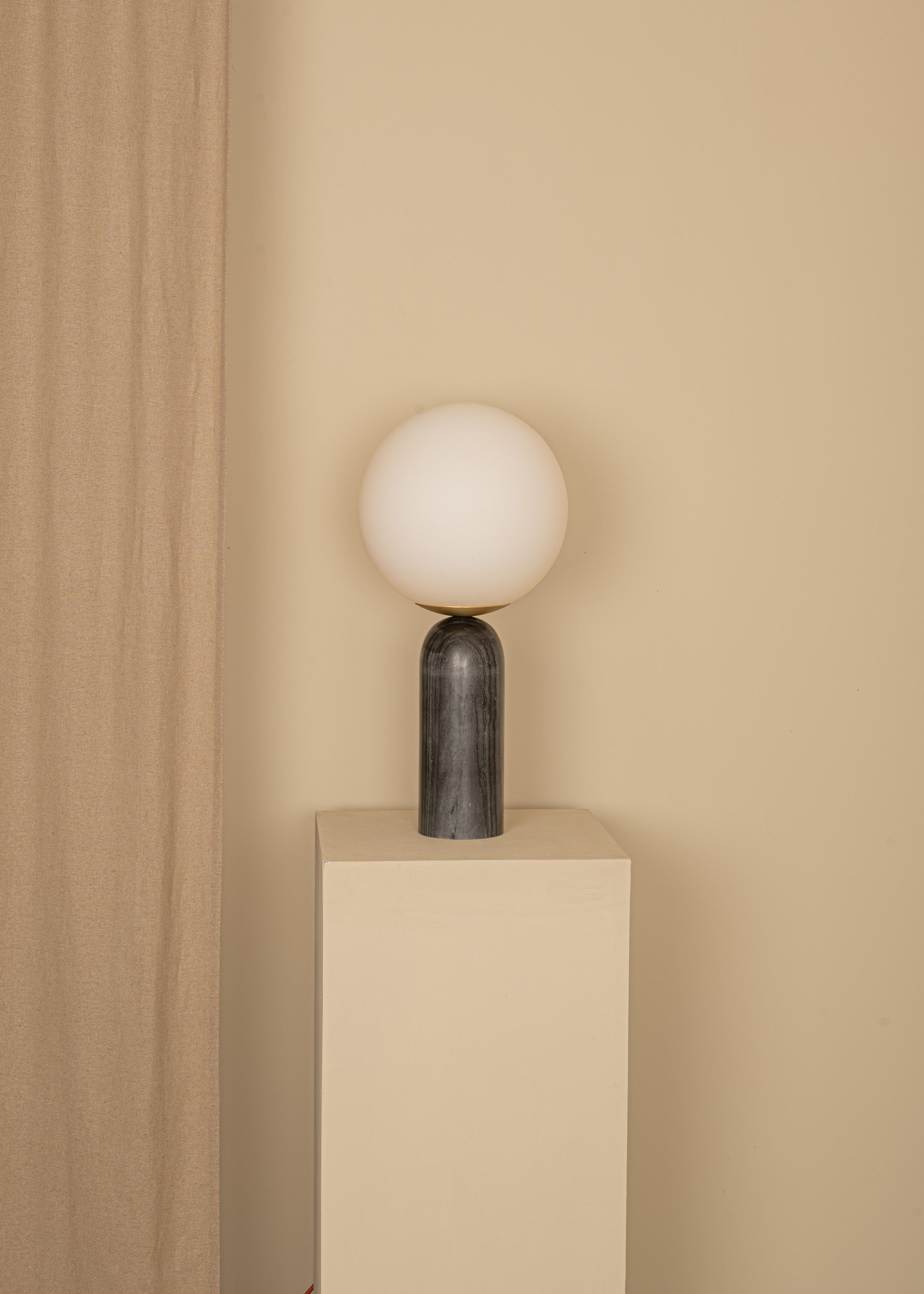 ATLAS Black Marble Table Lamp