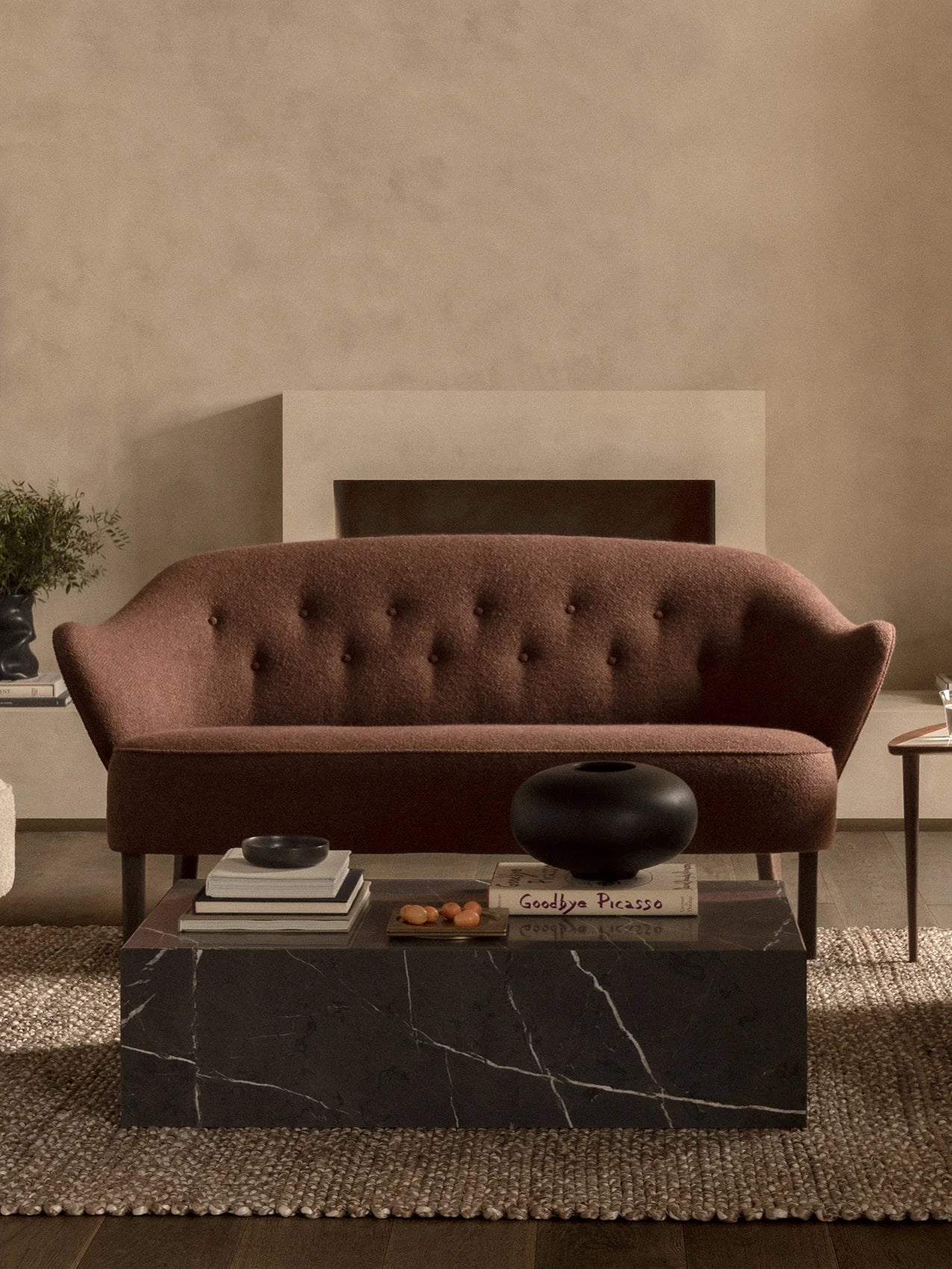 Sofa INGEBORG braunes Schafsleder mit Eichenbasis [Julia]