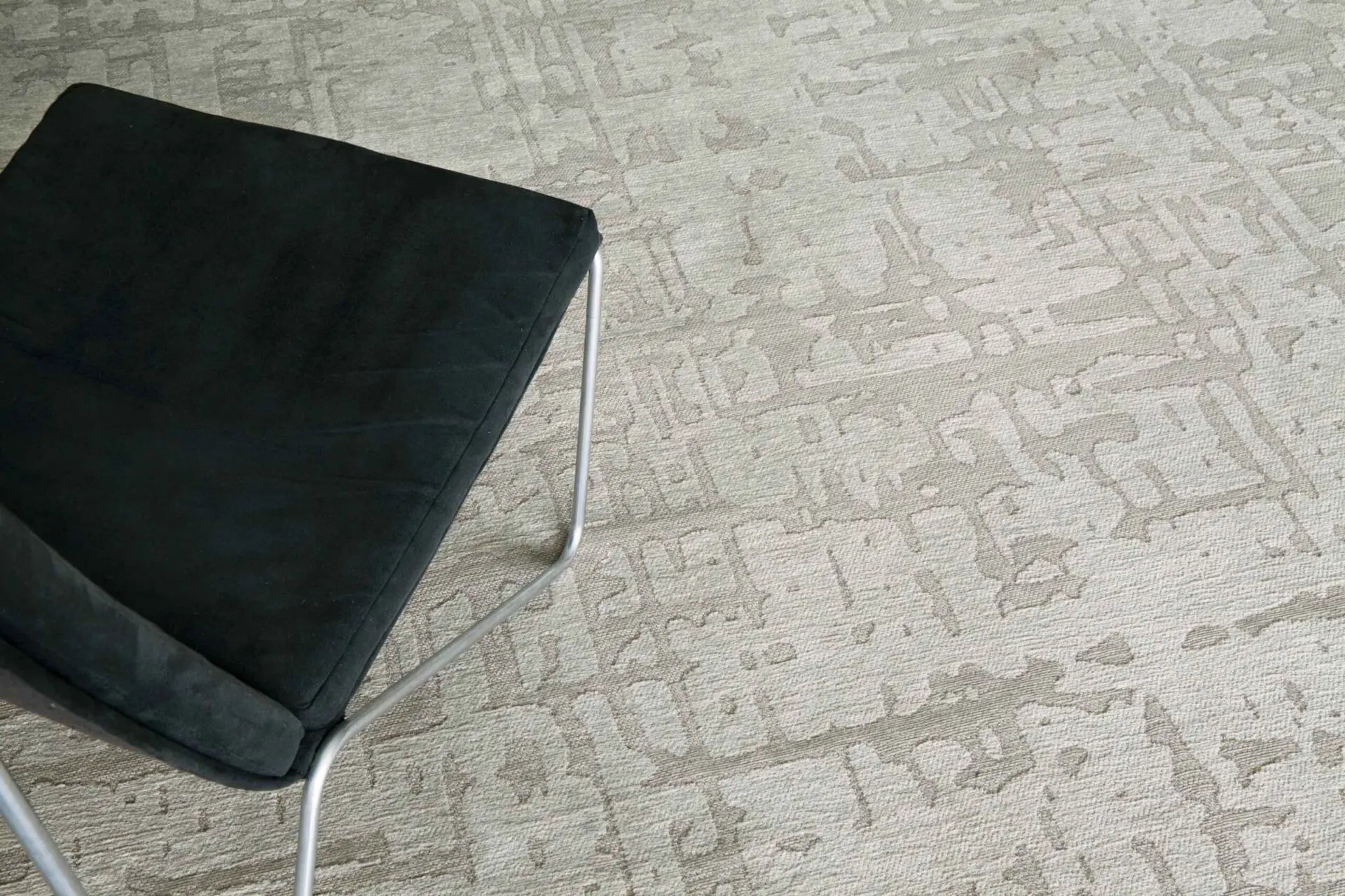 Ovaler Teppich BAOBAB DRY BEIGE grau-beige