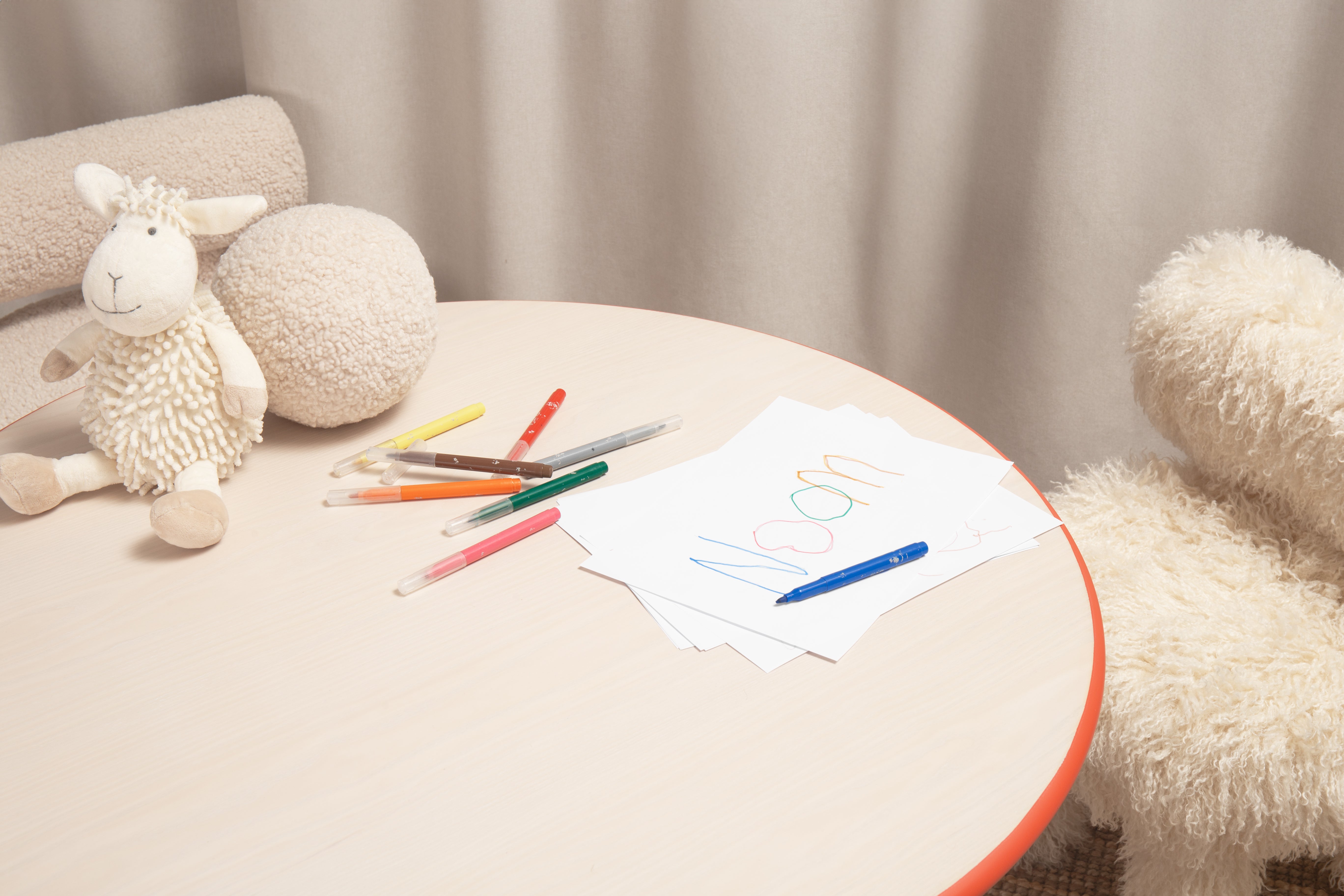 Runder Kindertisch BABY PAUL aus natürlichem Eschenholz