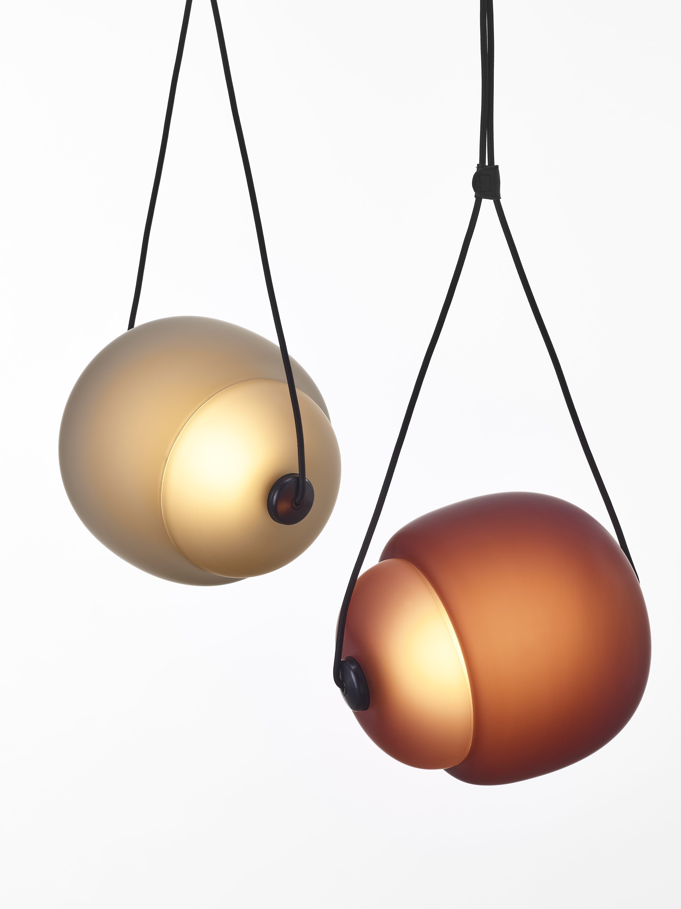 Capsula hanging lamp - Singles Outdoor Matte glass