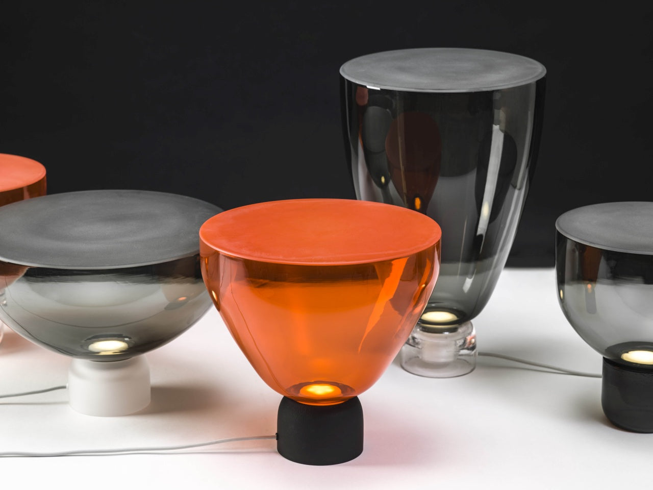 Lightline table lamp shiny base