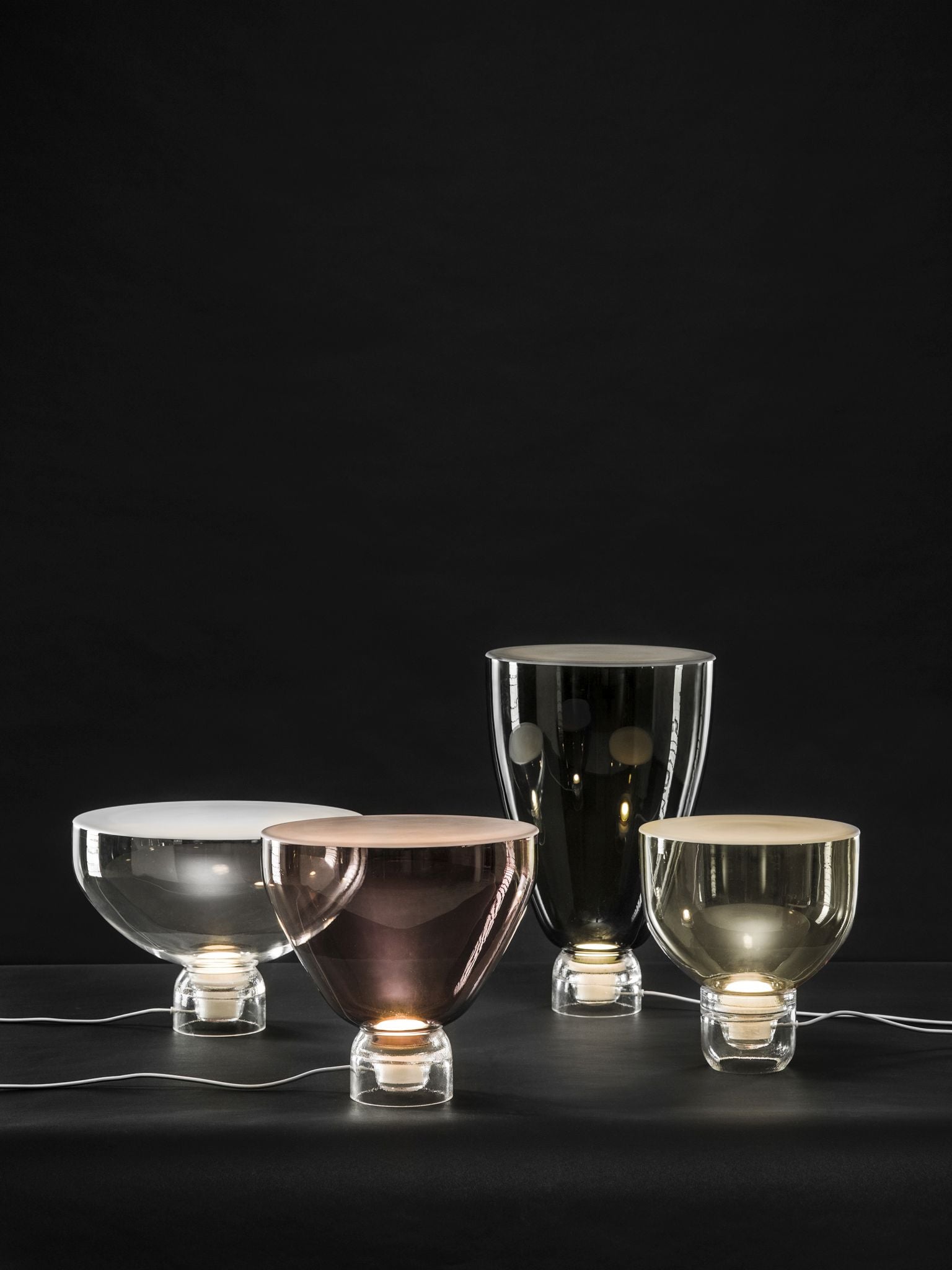 Lightline table lamp shiny base