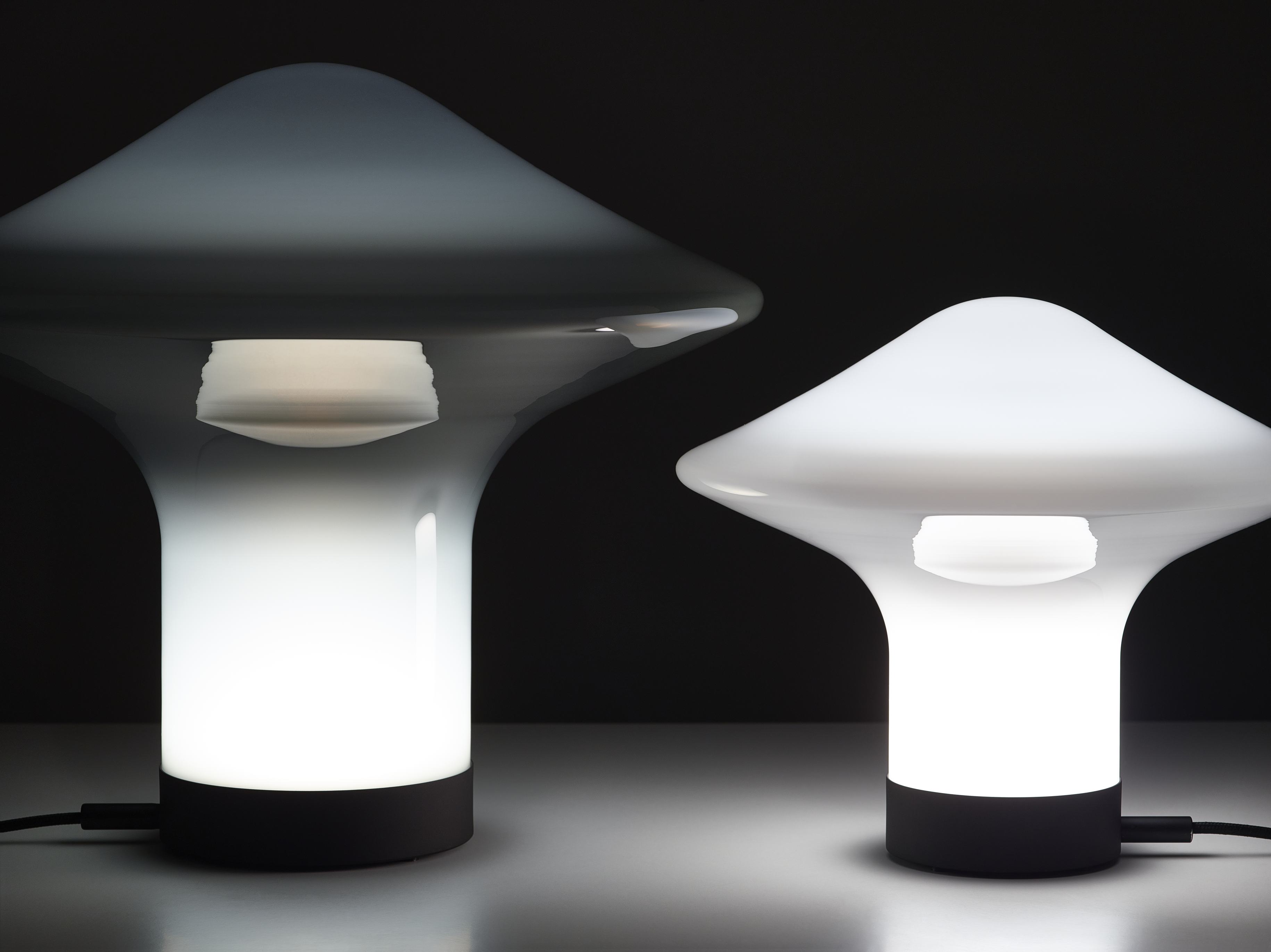 Trottel -Tischlampe Informiertes Glas
