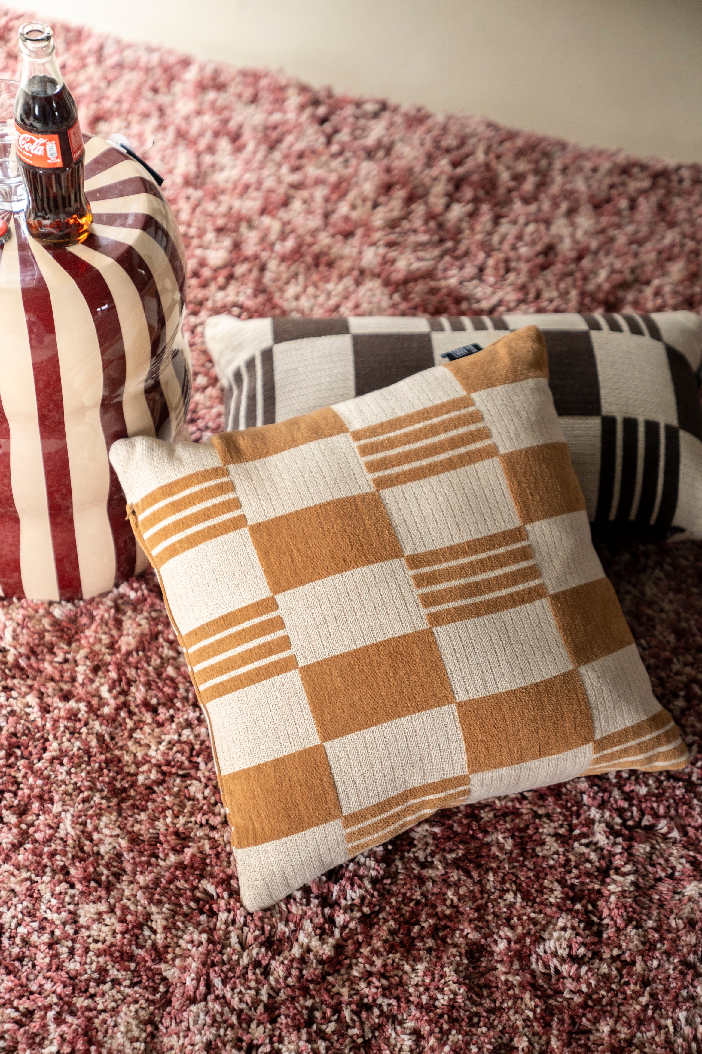 Poduszka TWIST musztardowy z beżowym