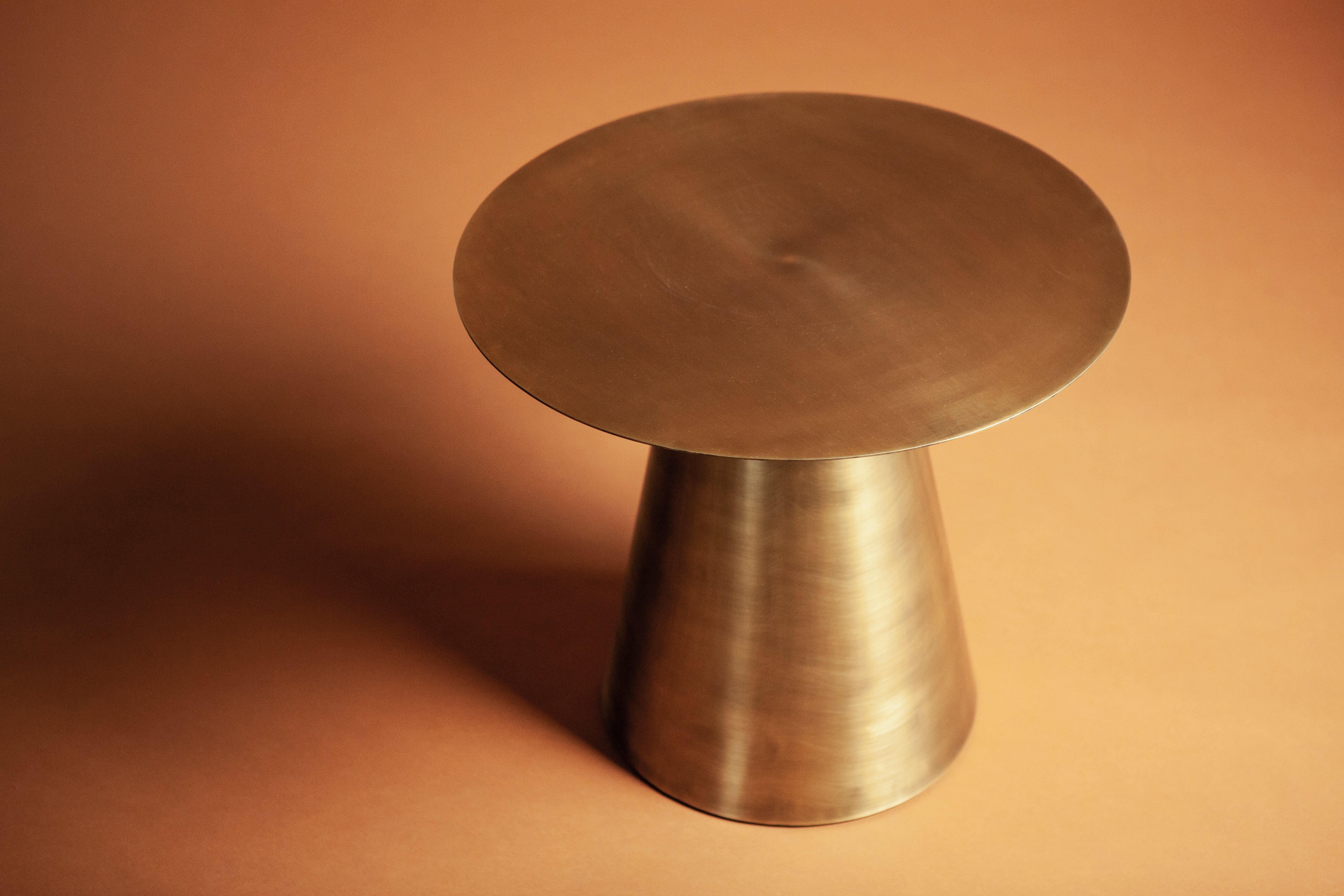 MASTIC gold side table